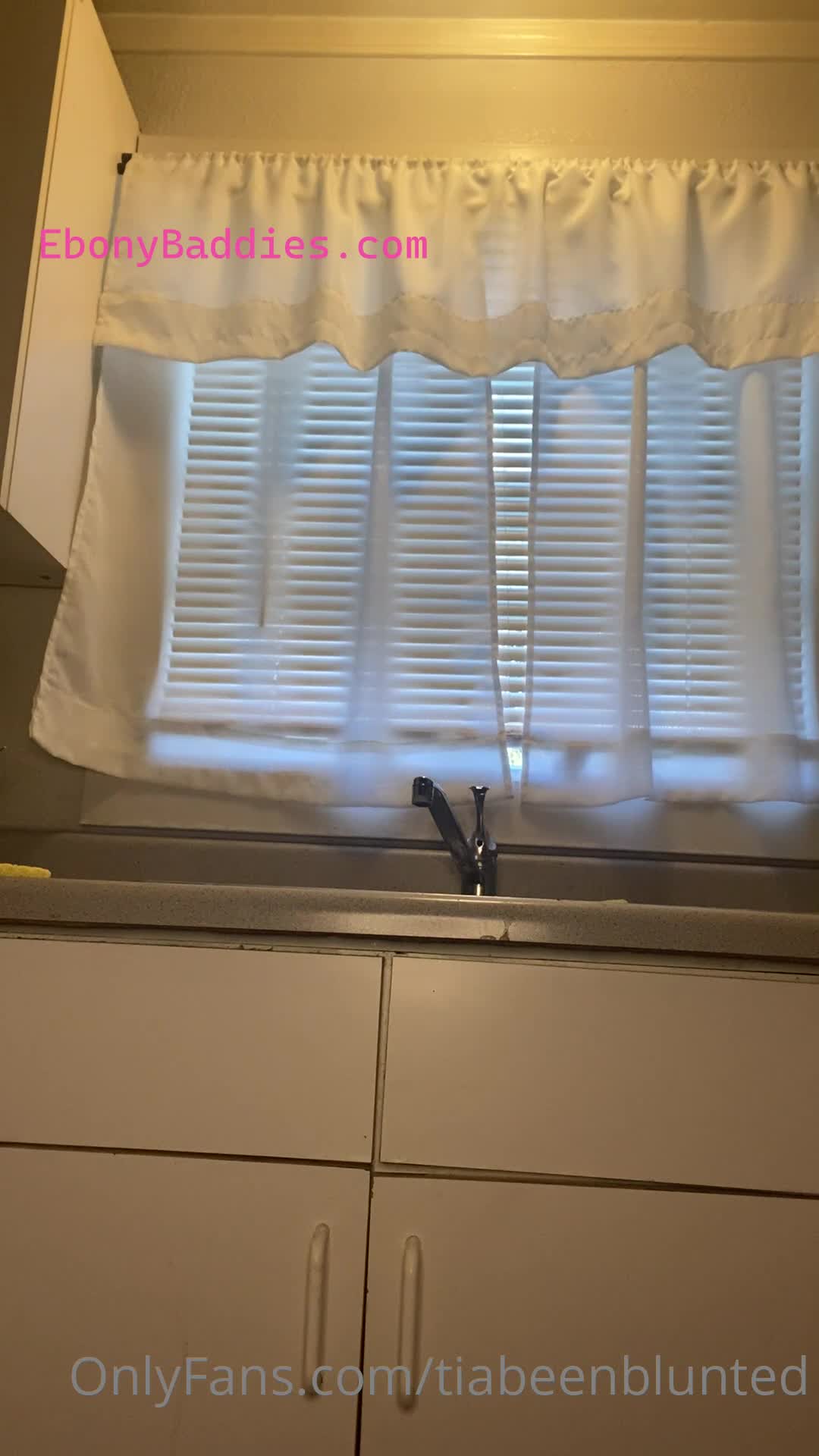 tiabeenblunted petite booty twerking 1