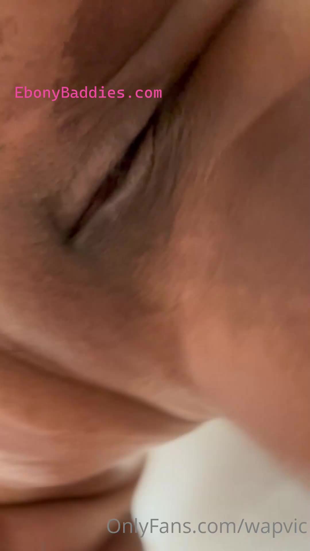 wapvic big titties tease 6