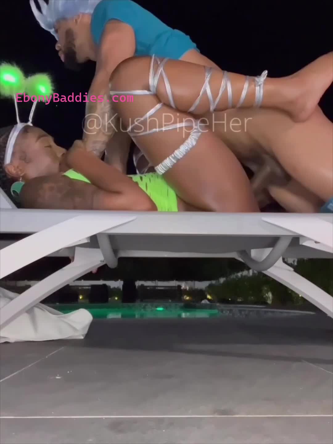 kushpipeher Big dick piping hoes down 1