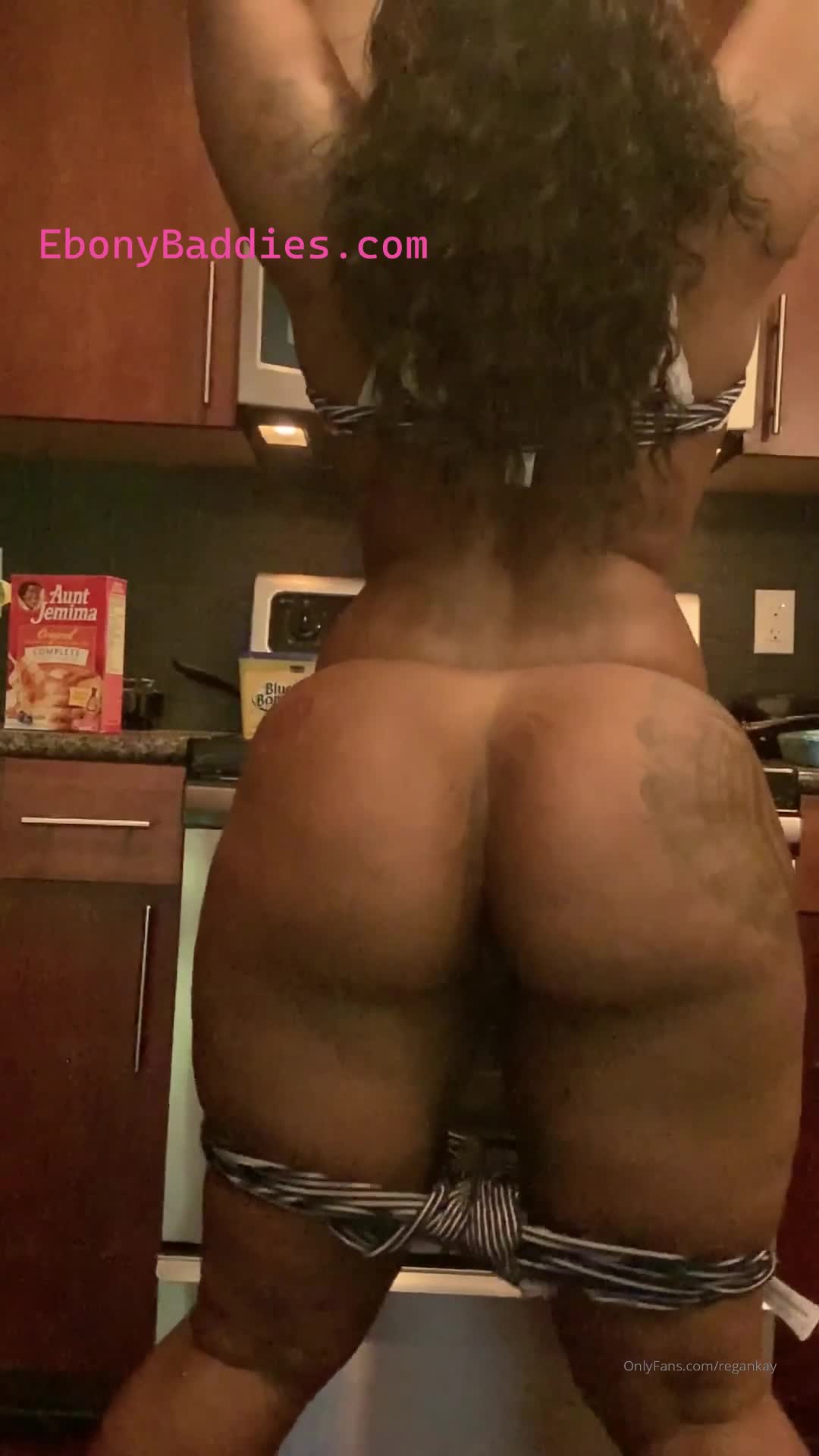 regankay big booty darkskin twerking 16