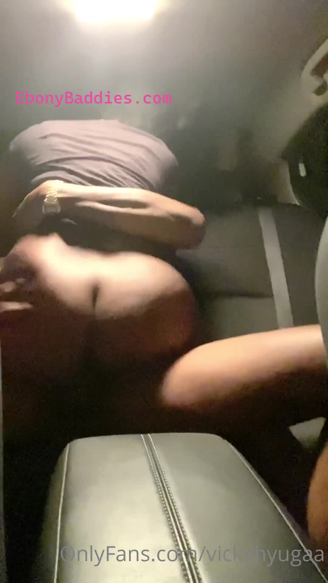 vickyhyugaa porn big booty ebony chocolate  7