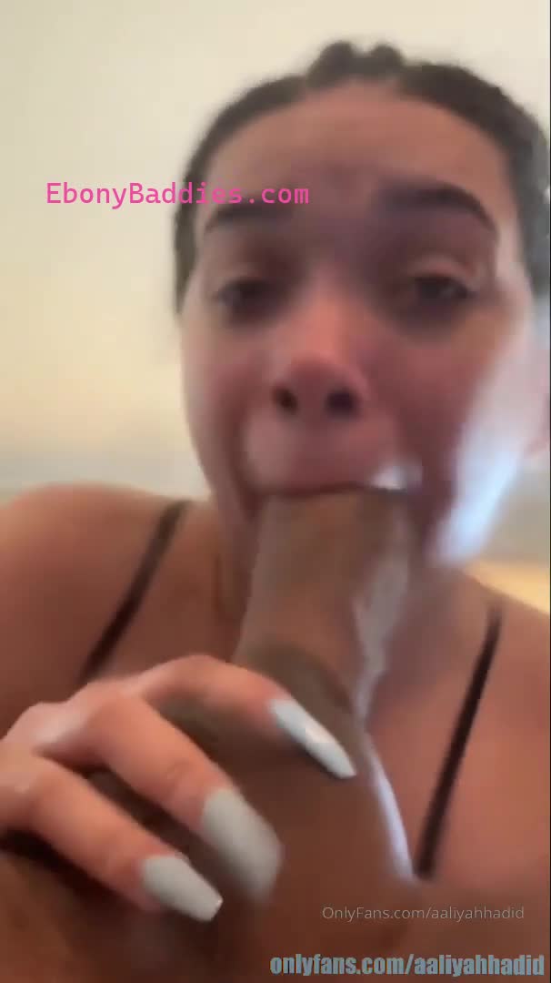 aaliyahhadid lightskin throat queen 8