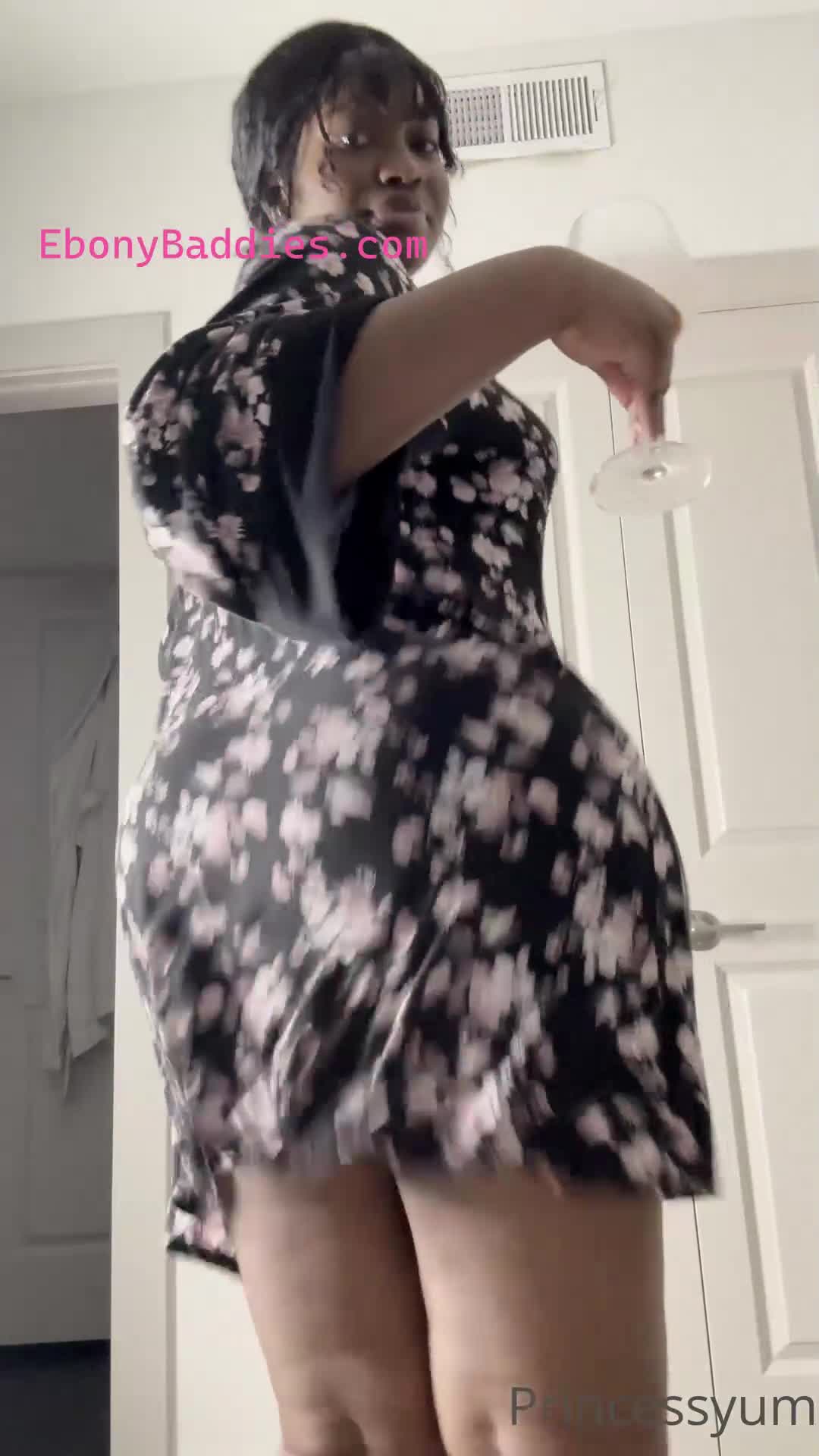 princessyum twerking big ass 38