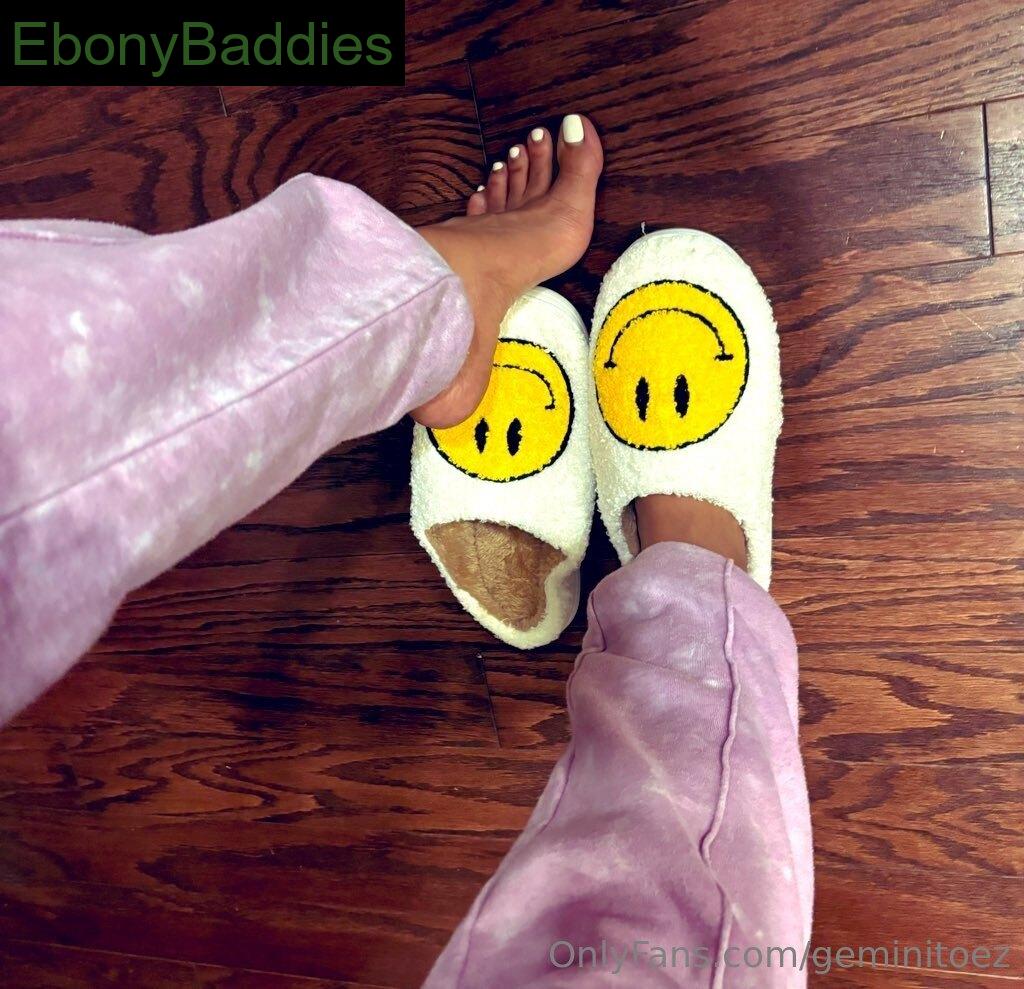 geminitoez ebony photo 24