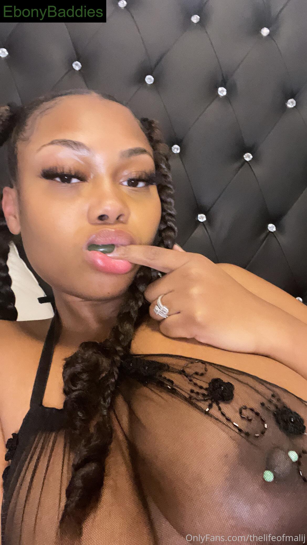 thelifeofmalij ebony photo 19