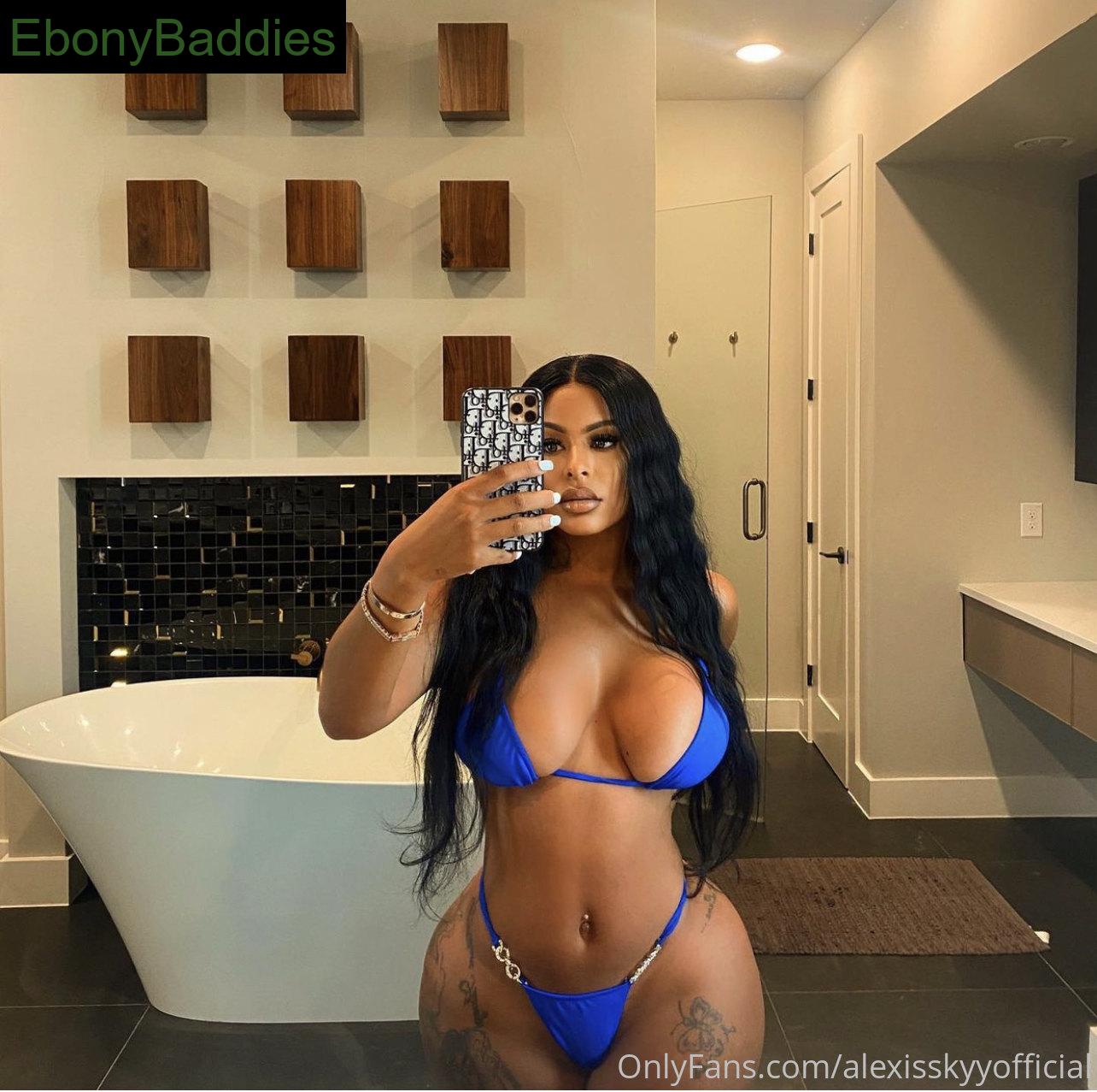 alexisskyyofficial ebony photo 15
