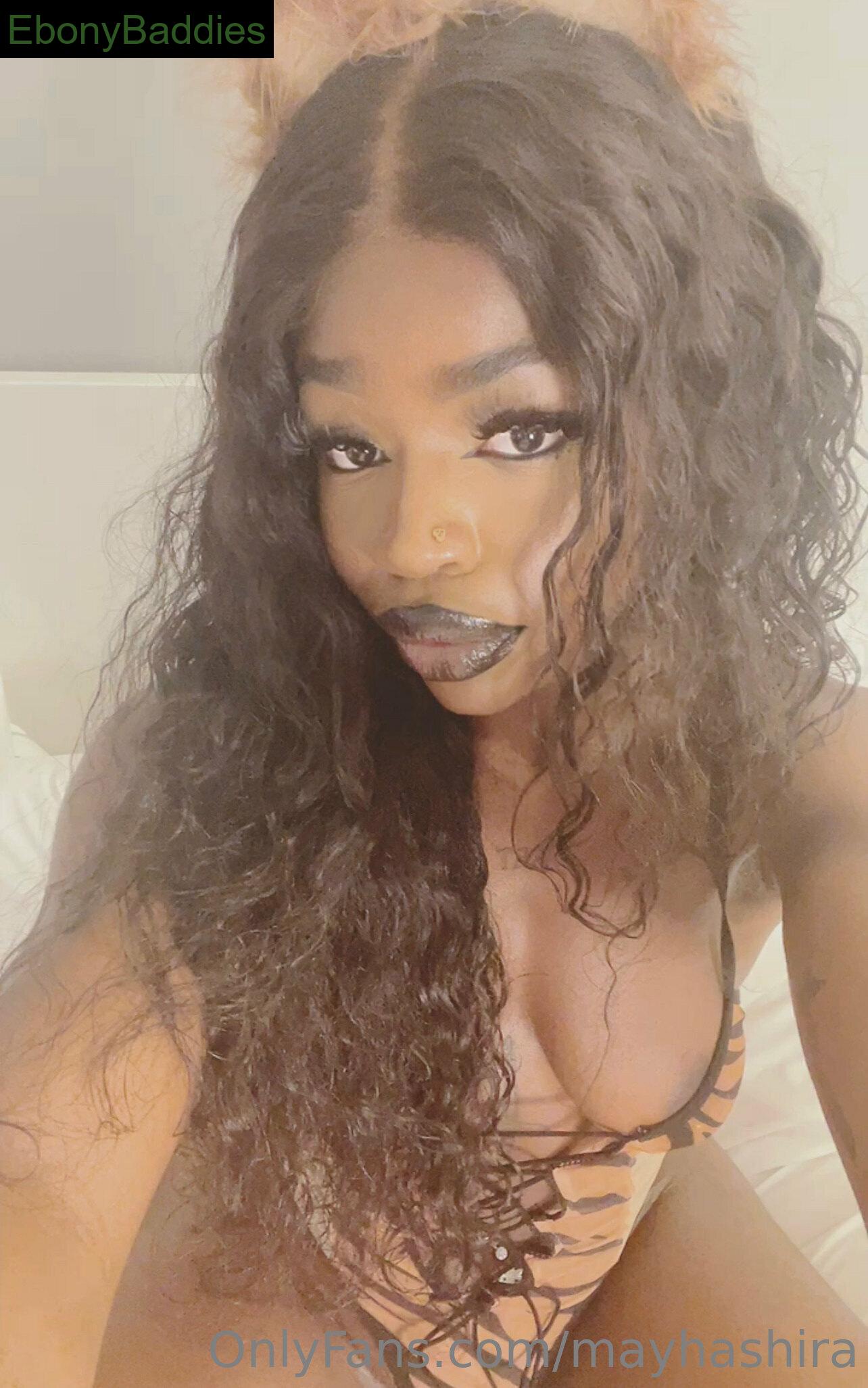 mayhashira ebony photo 2