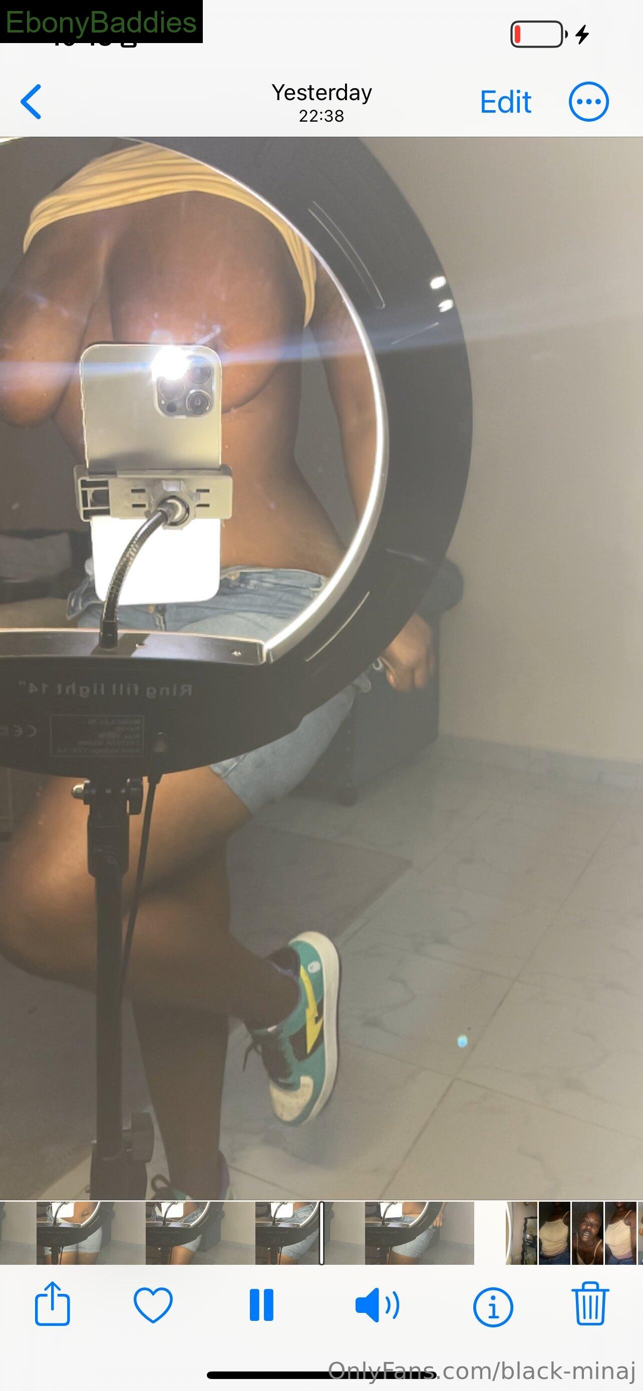 black-minaj ebony photo 18