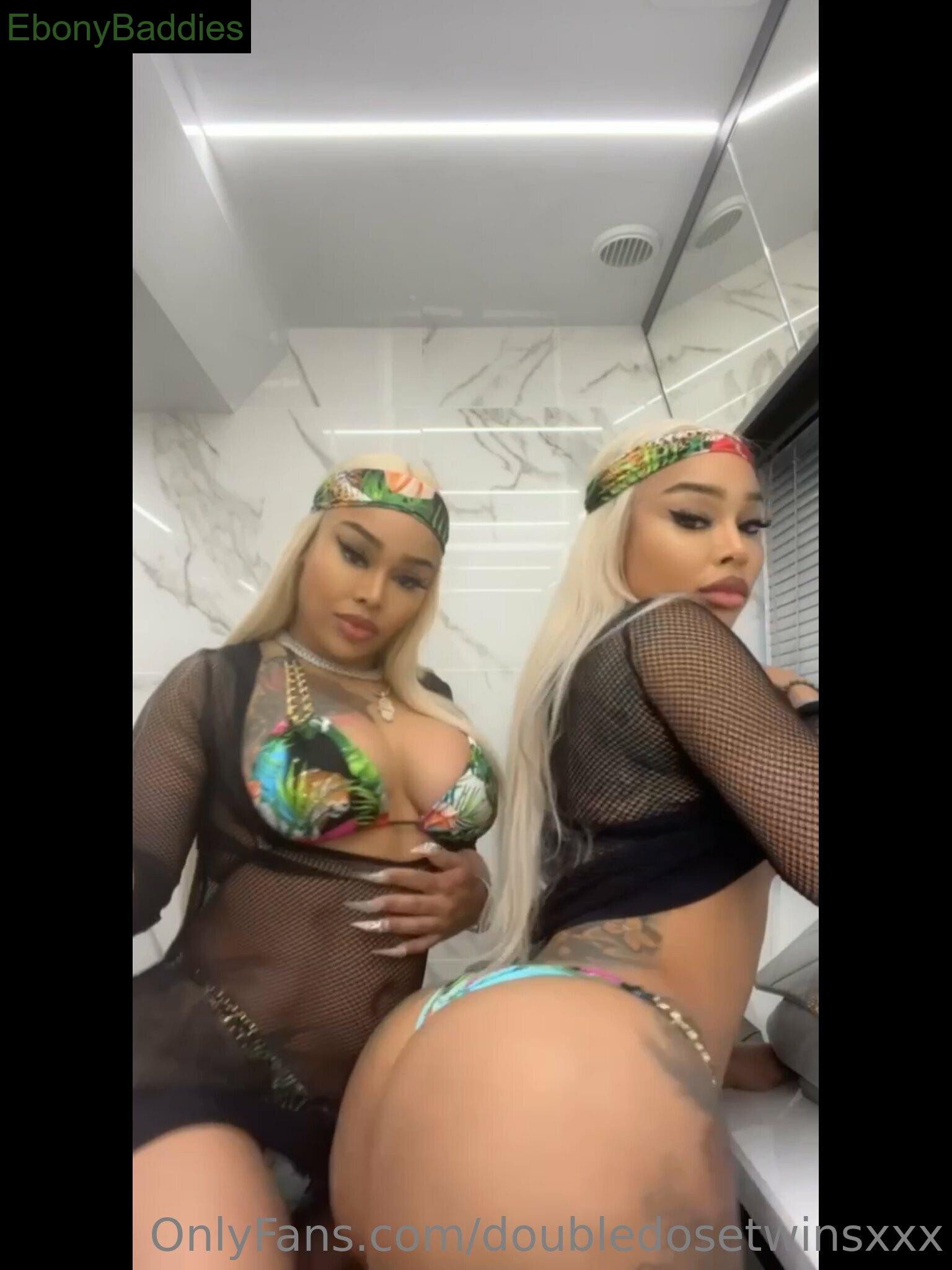 doubledosetwinsxxx ebony photo 13