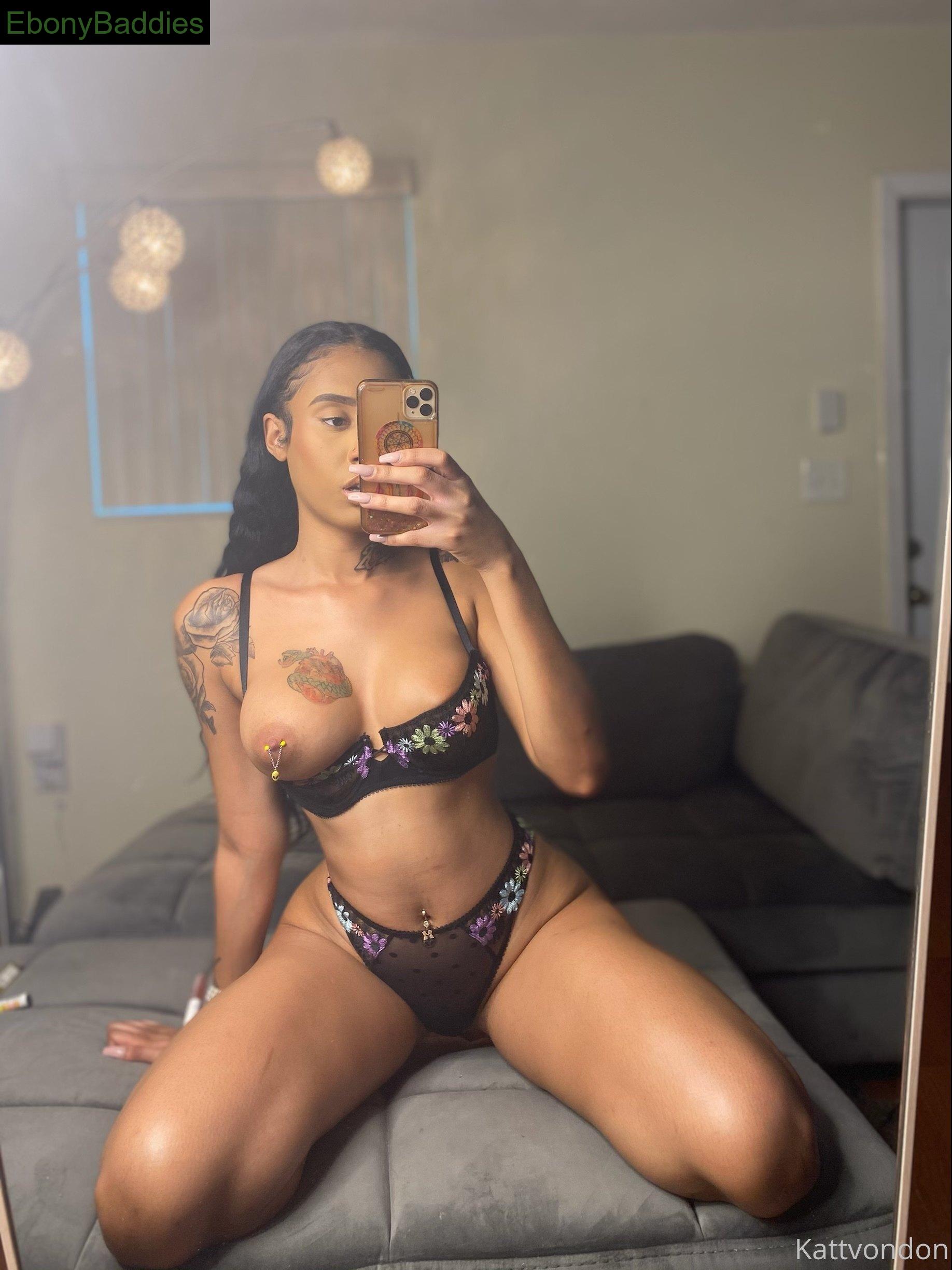 kattvondon ebony photo 2