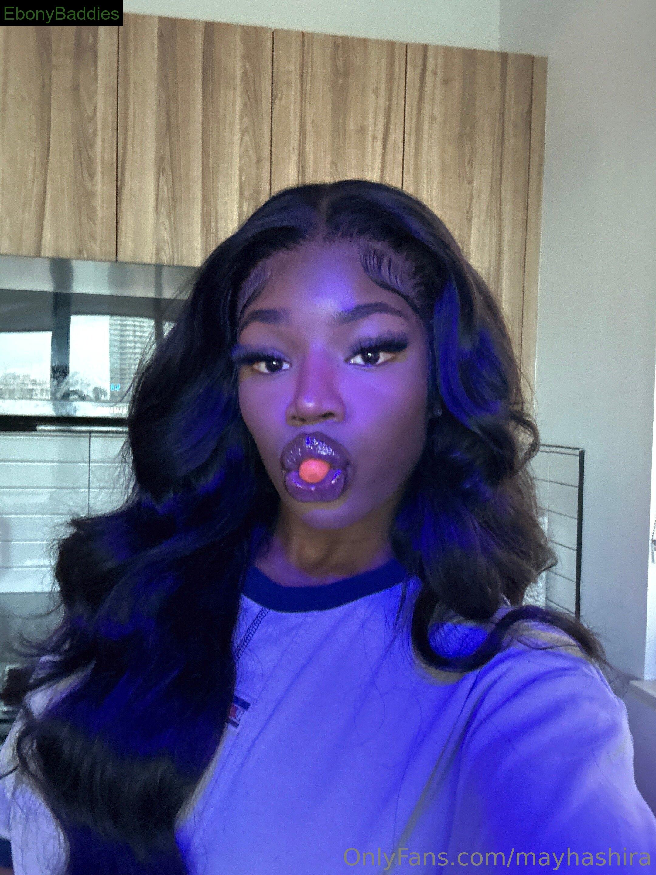 mayhashira ebony photo 3