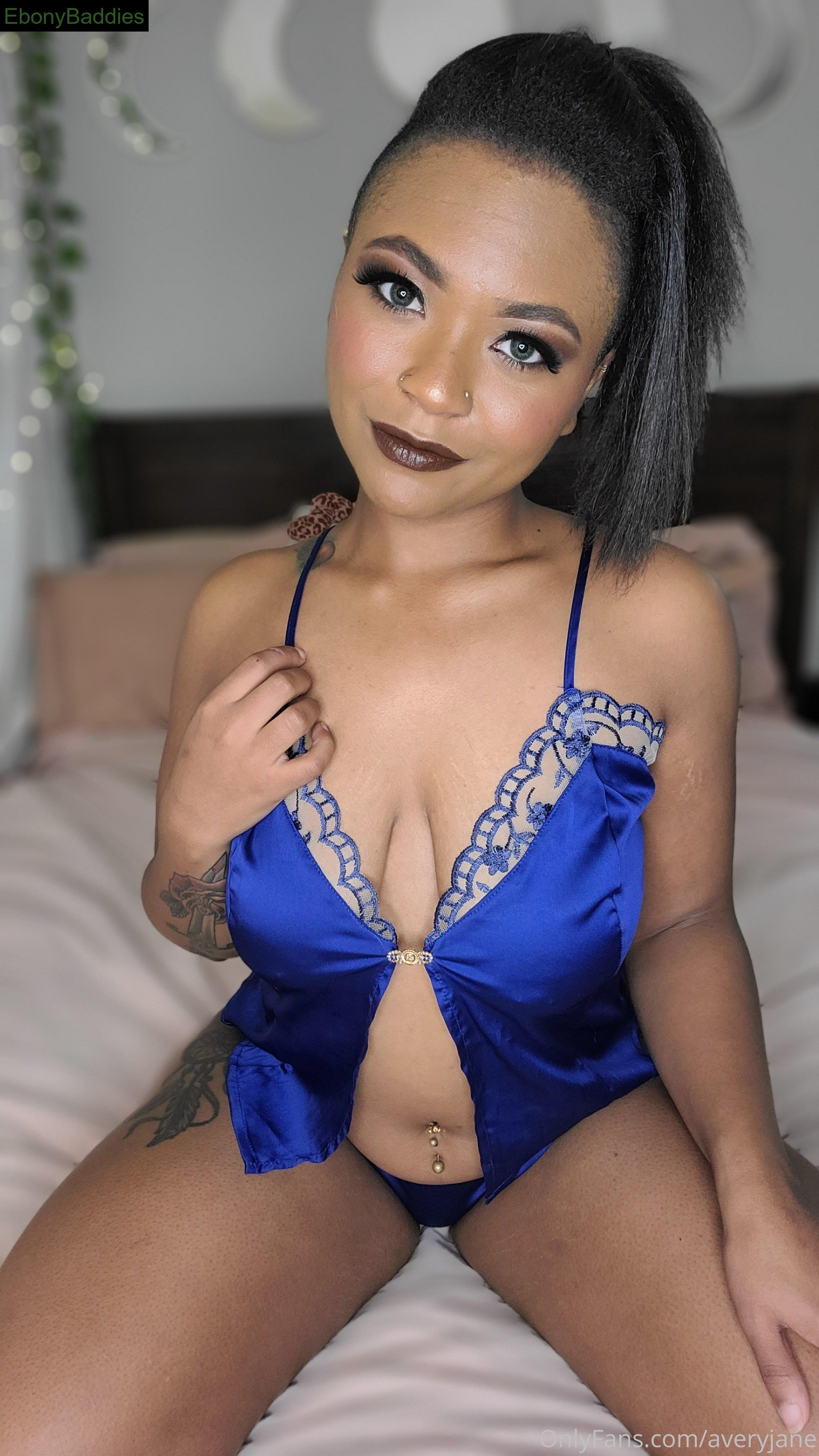averyjane ebony photo 4