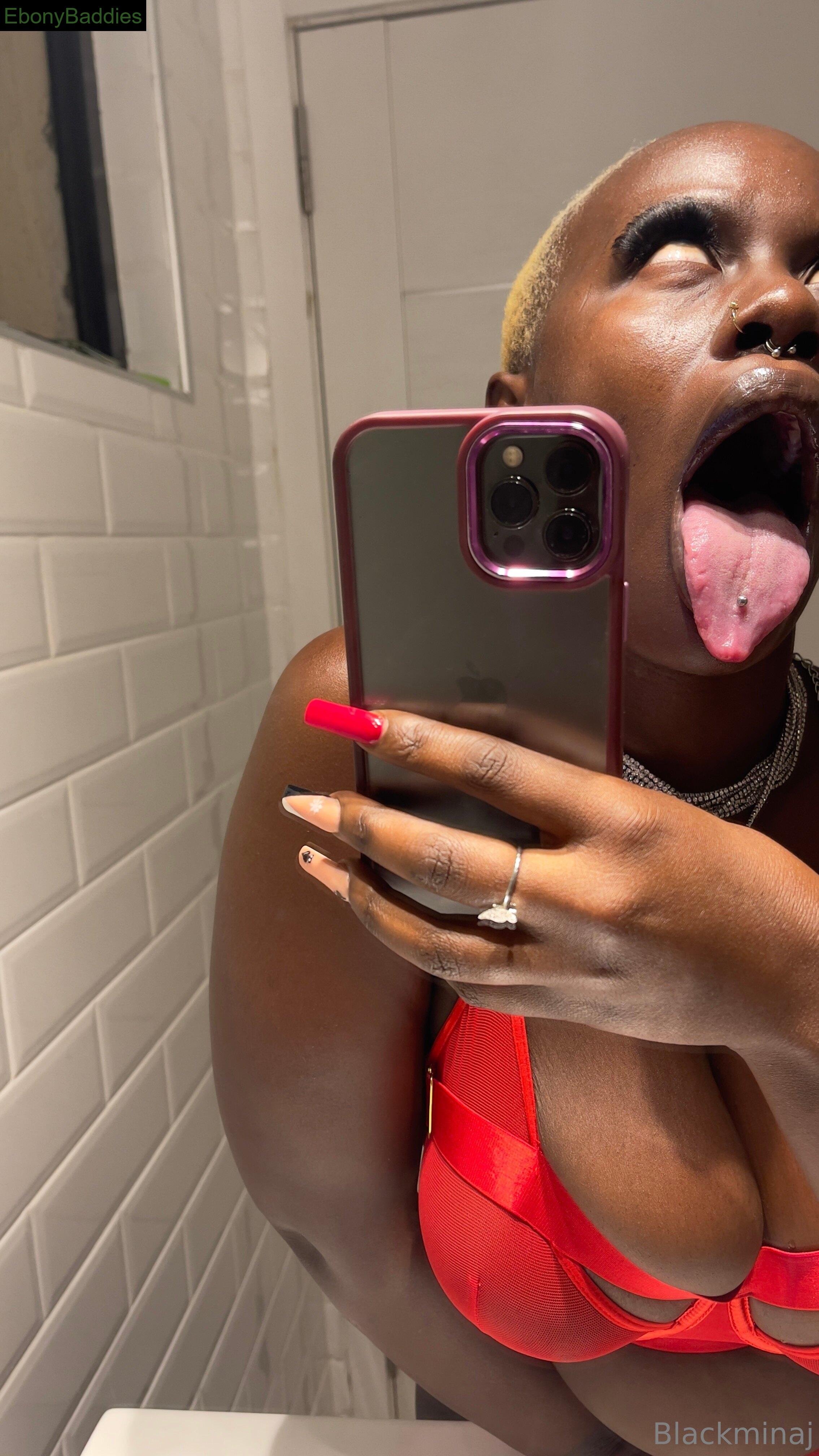 black-minaj ebony photo 12