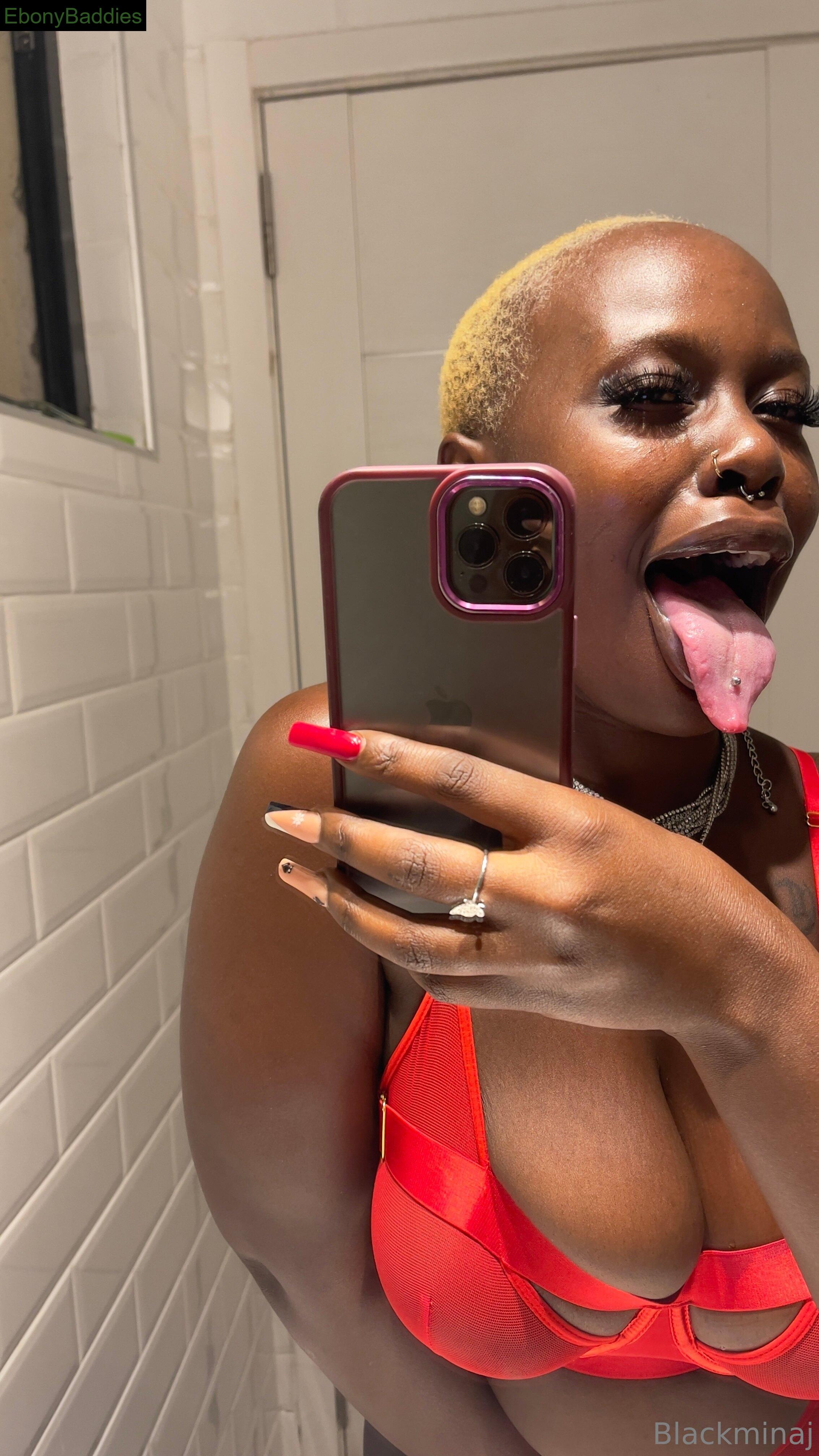 black-minaj ebony photo 22