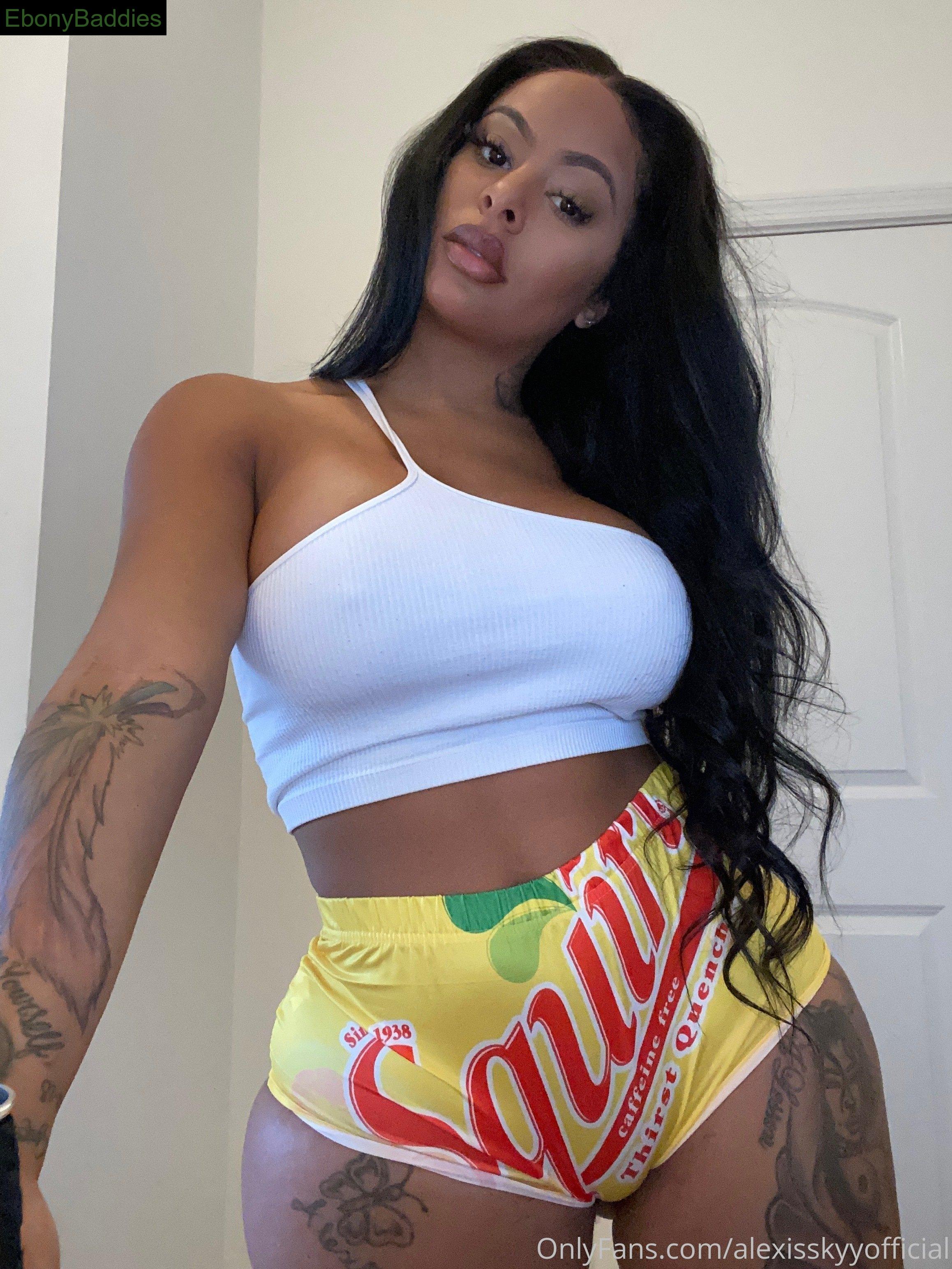 alexisskyyofficial ebony photo 22