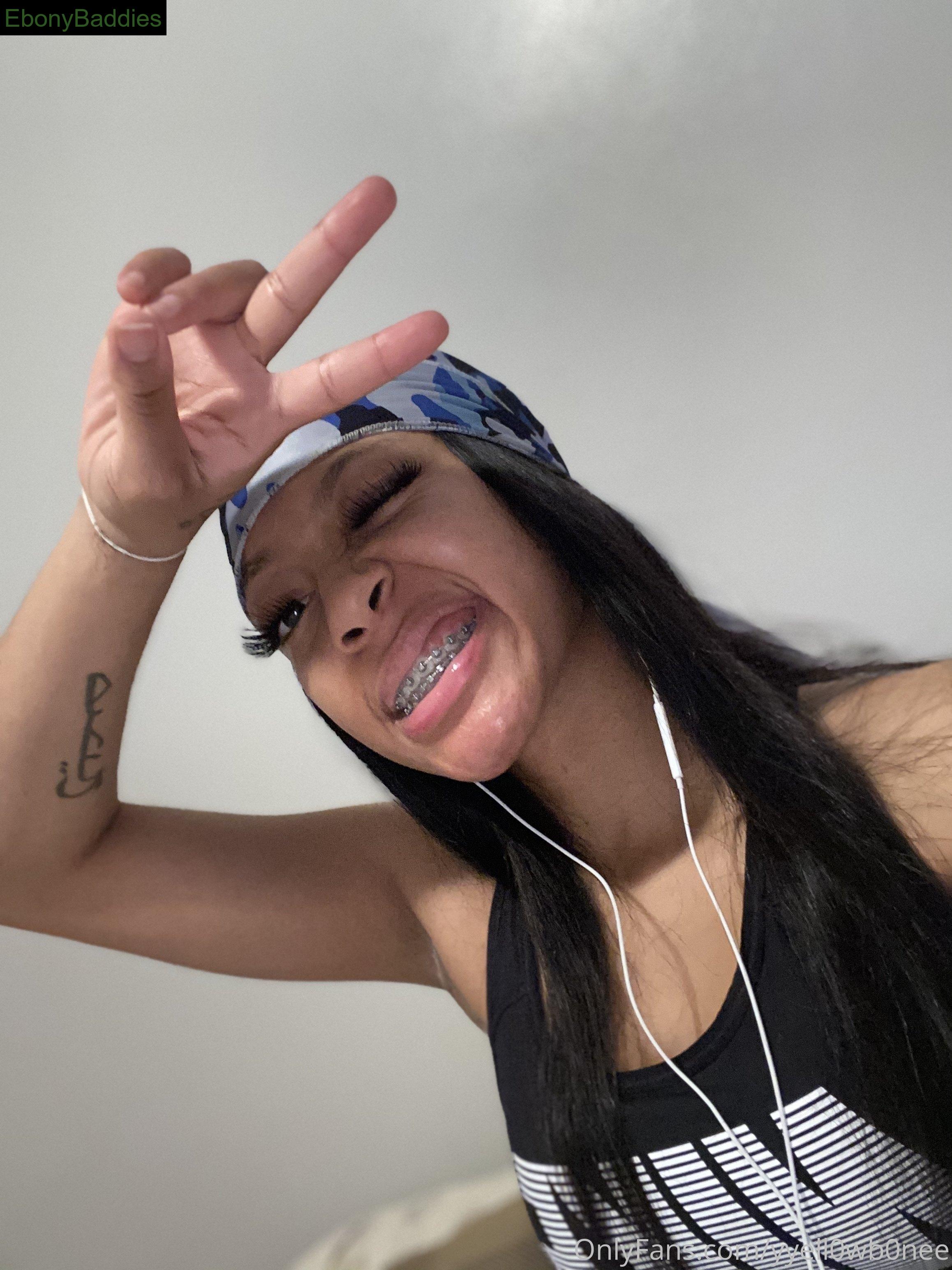 yyell0wb0nee ebony photo 1
