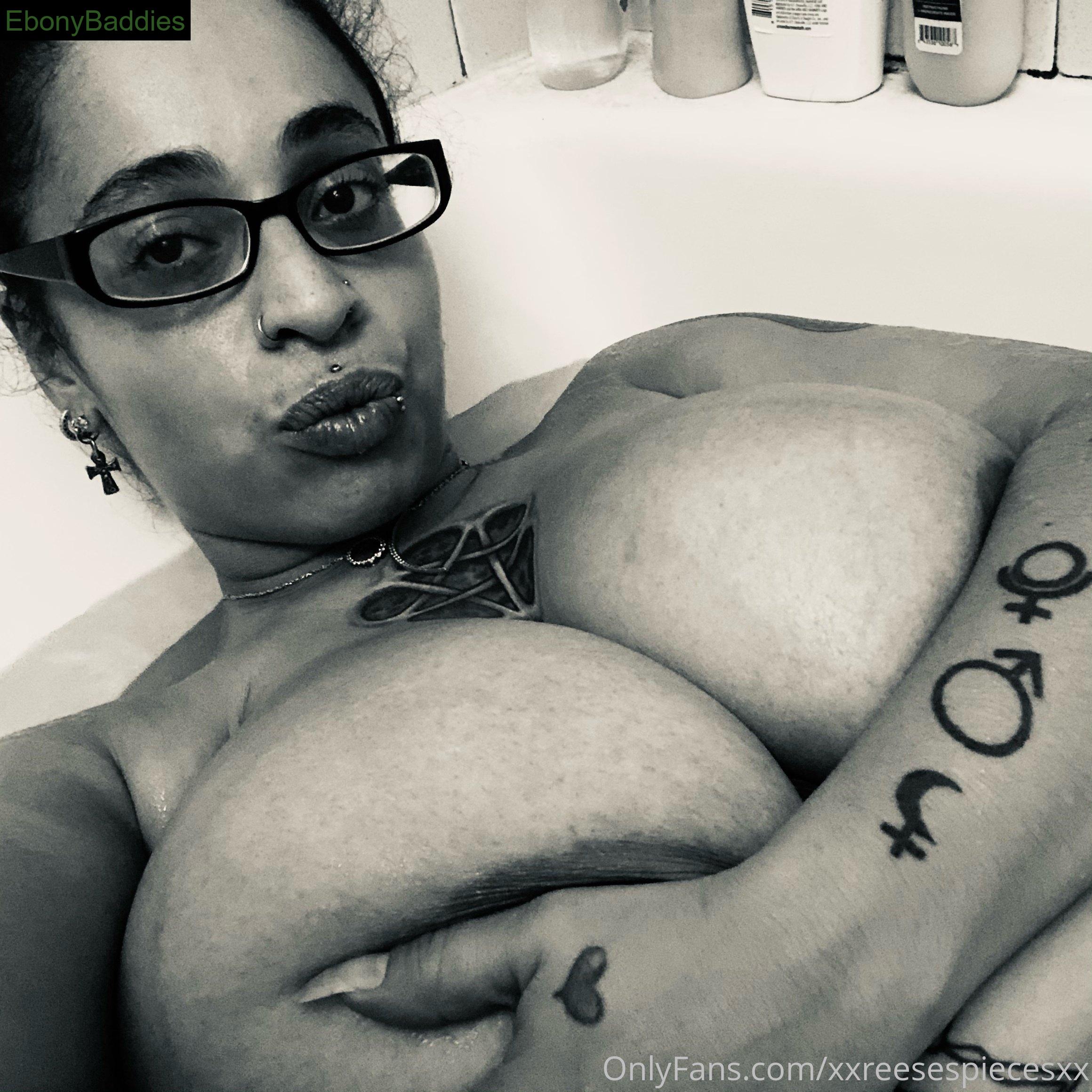 xxreesespiecesxx ebony photo 2