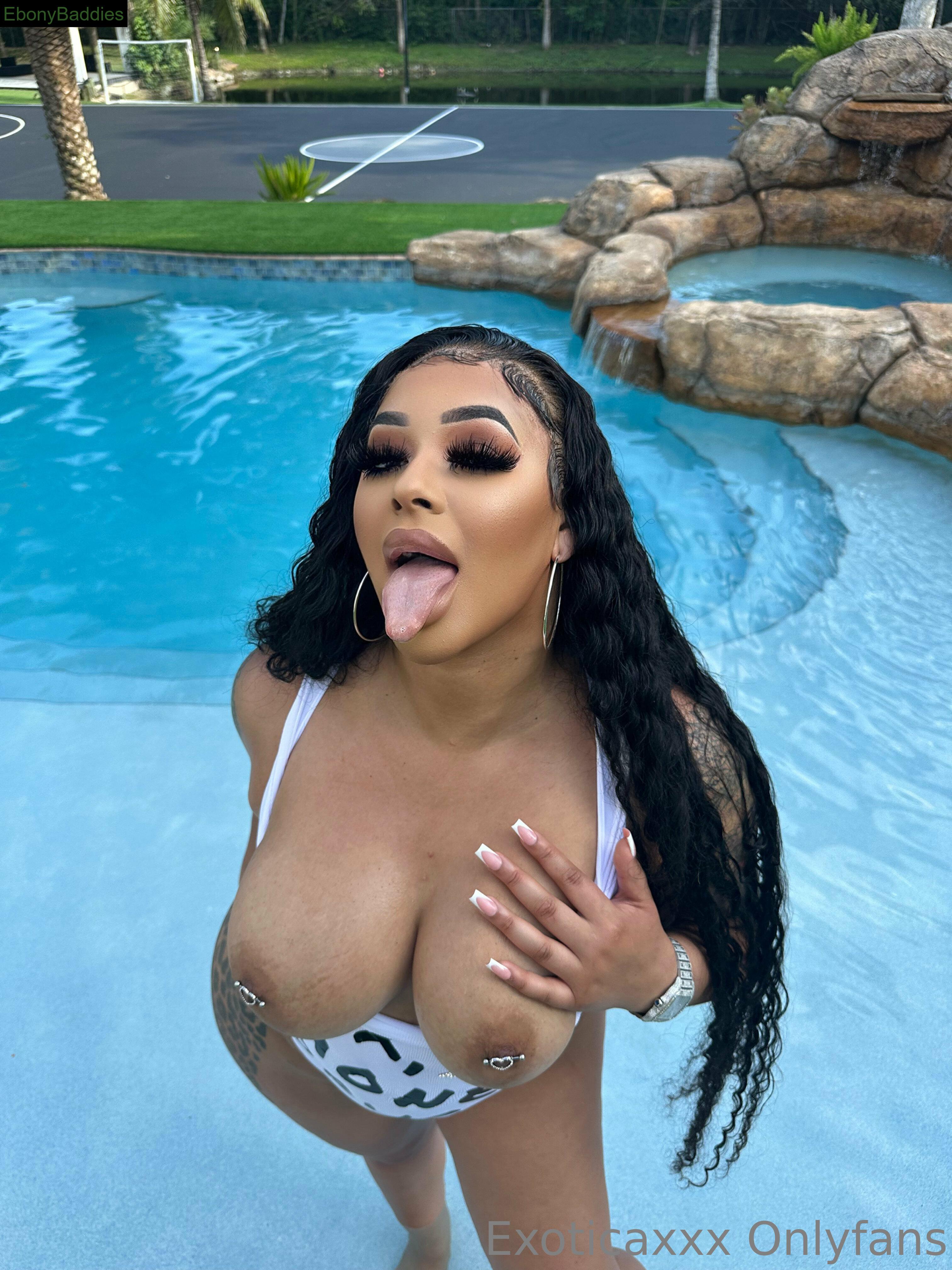 exoticaxxx ebony photo 22