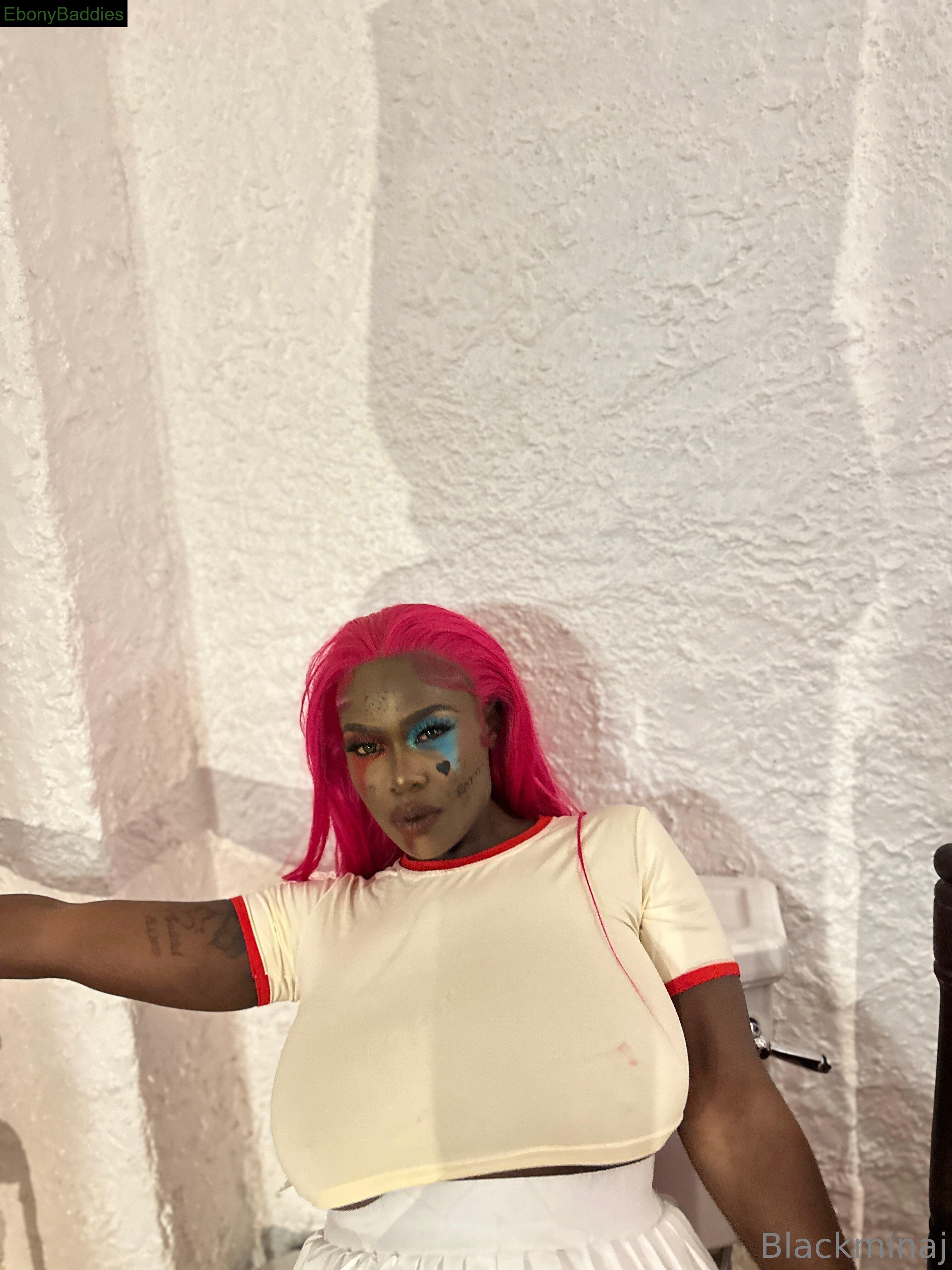 black-minaj ebony photo 8