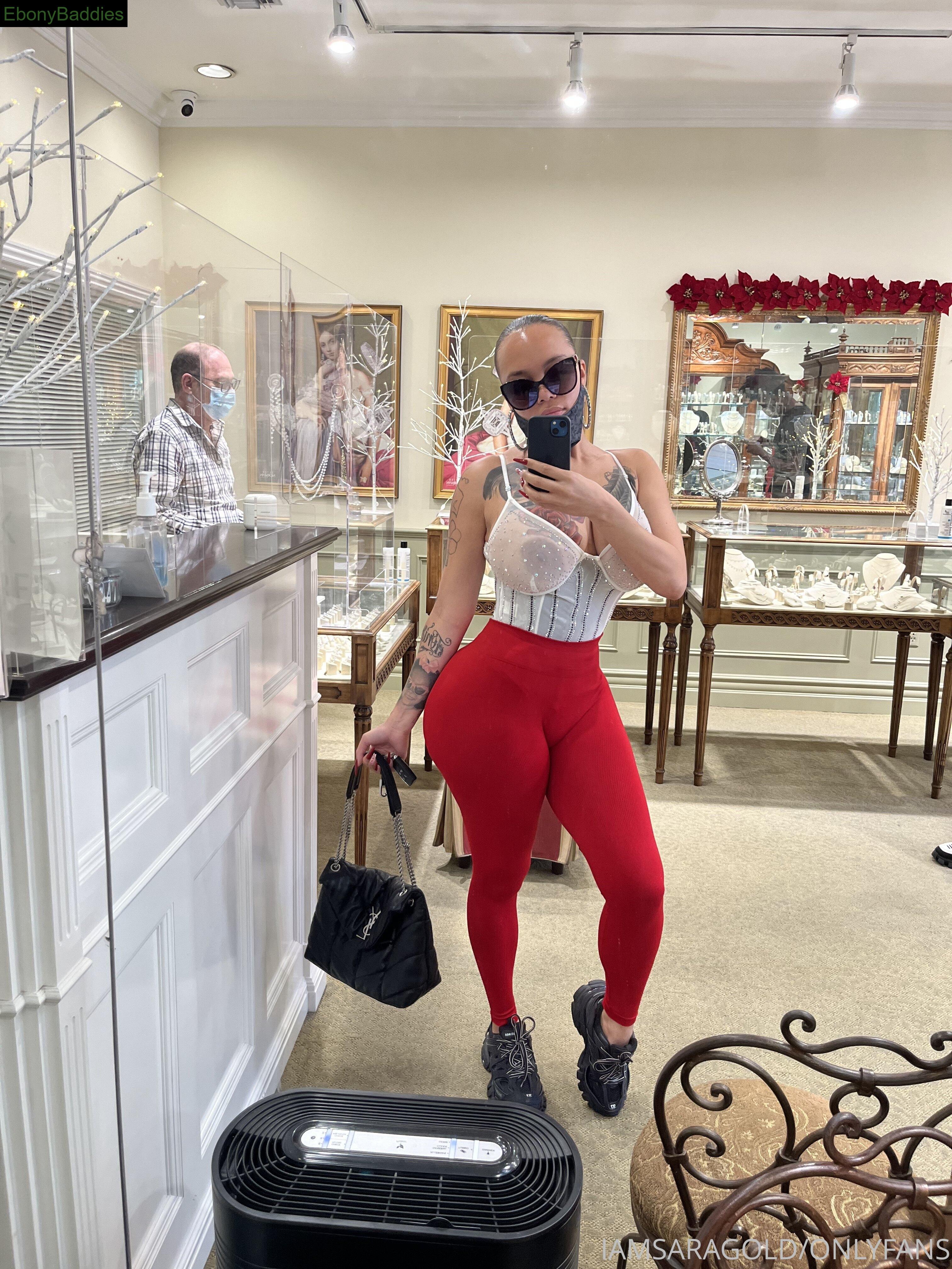 iamsaragold ebony photo 6