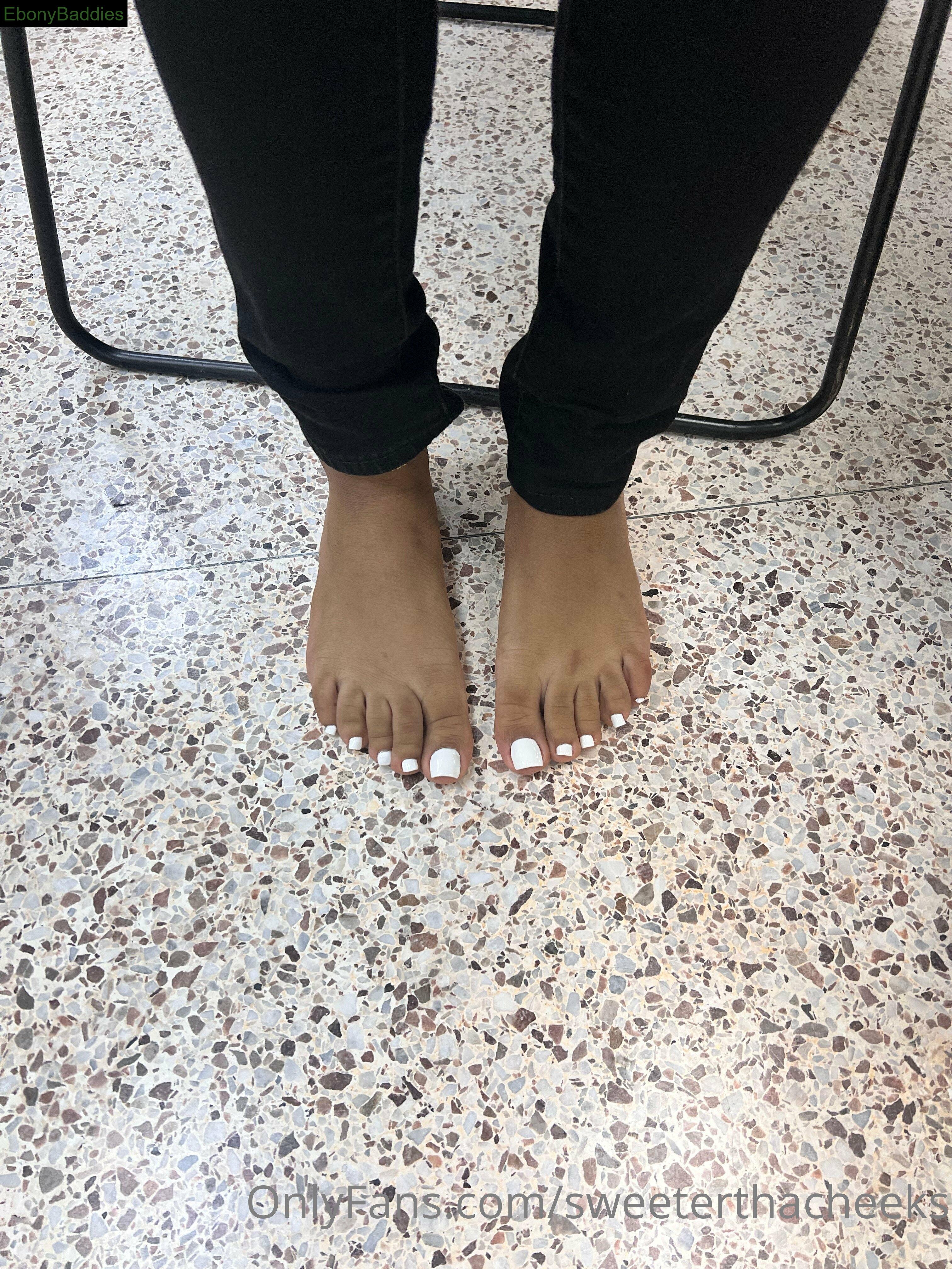 ninirenaem ebony photo 6