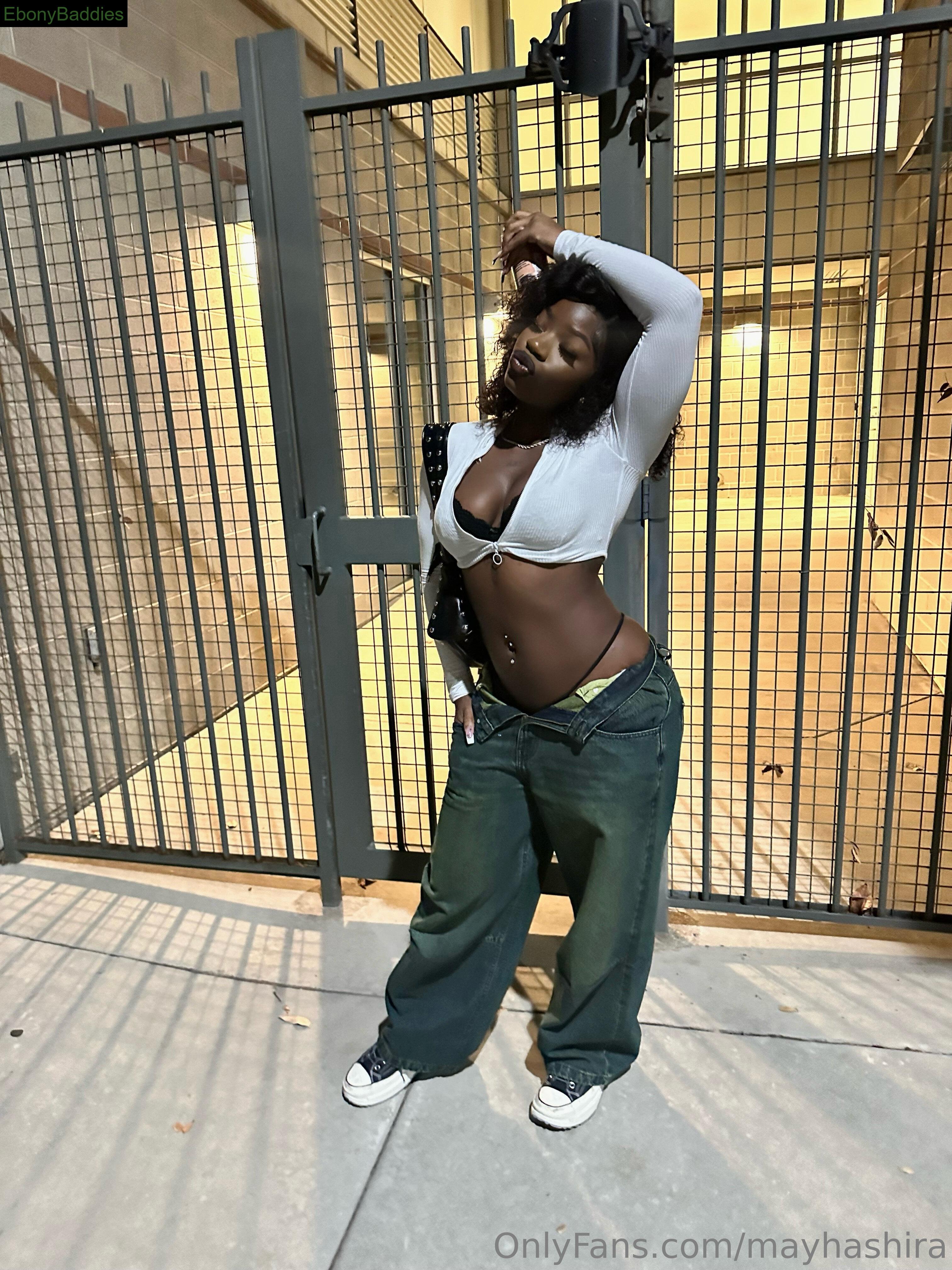 mayhashira ebony photo 15