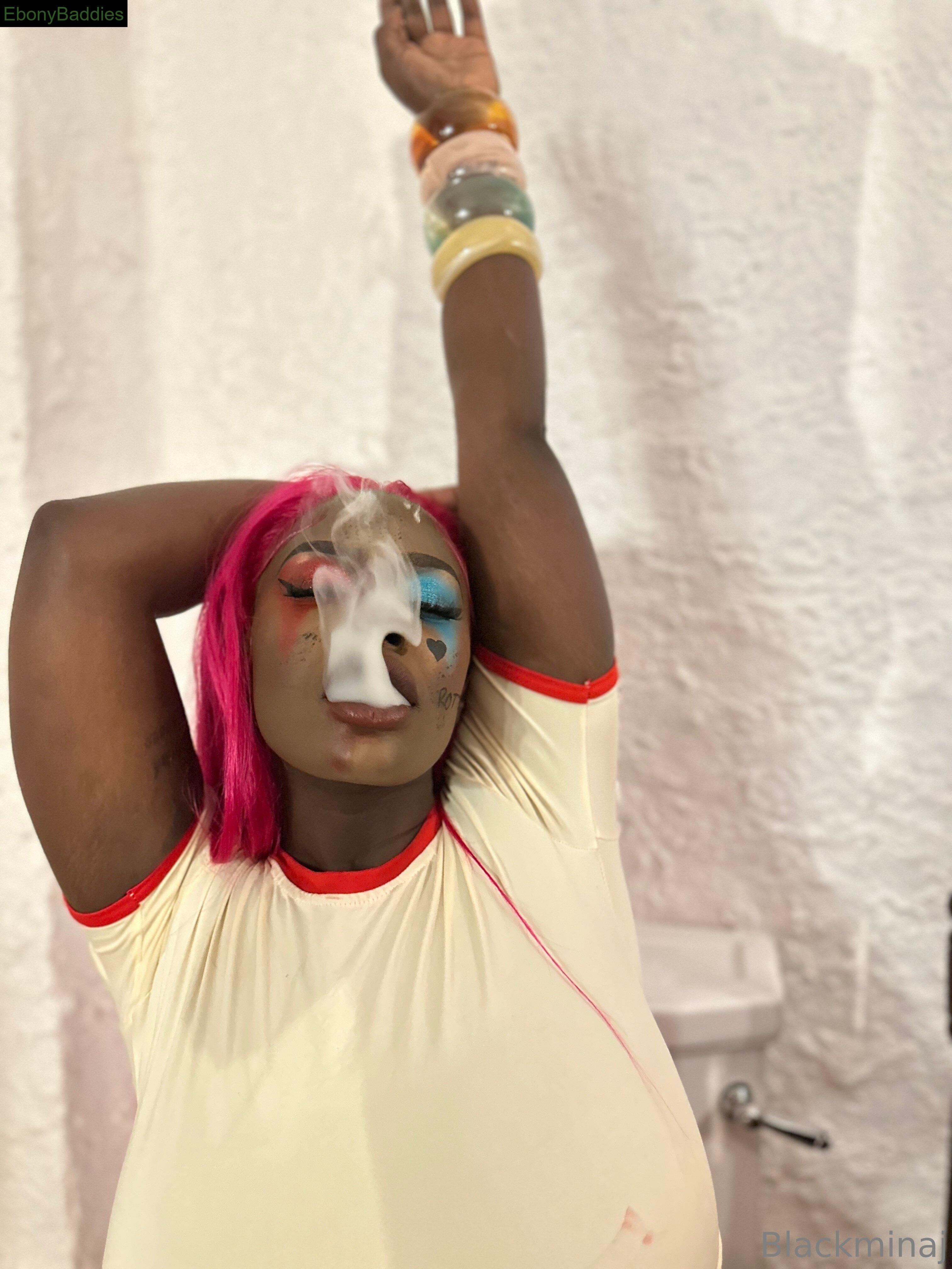 black-minaj ebony photo 3