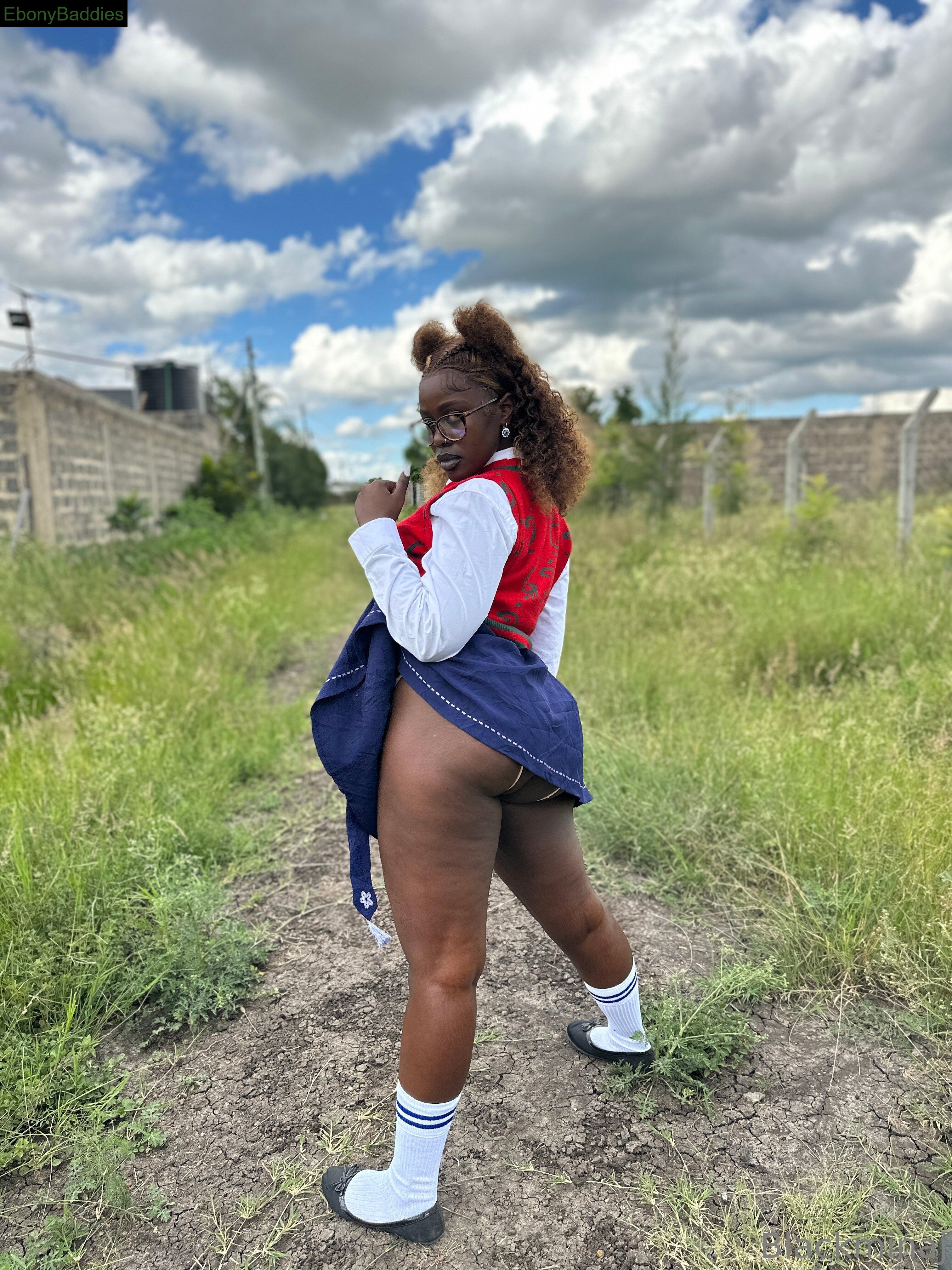 black-minaj ebony photo 16