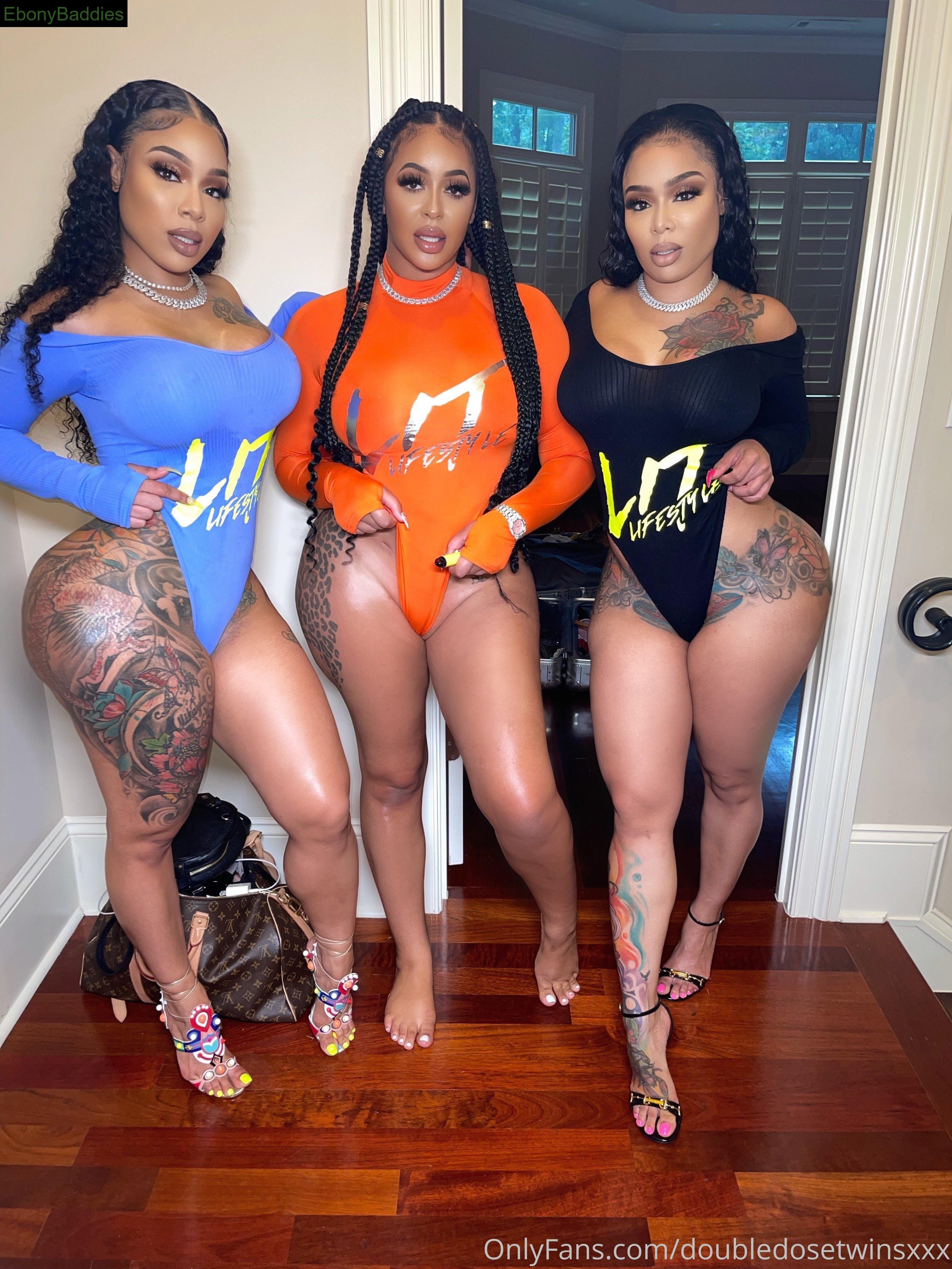 doubledosetwinsxxx ebony photo 1