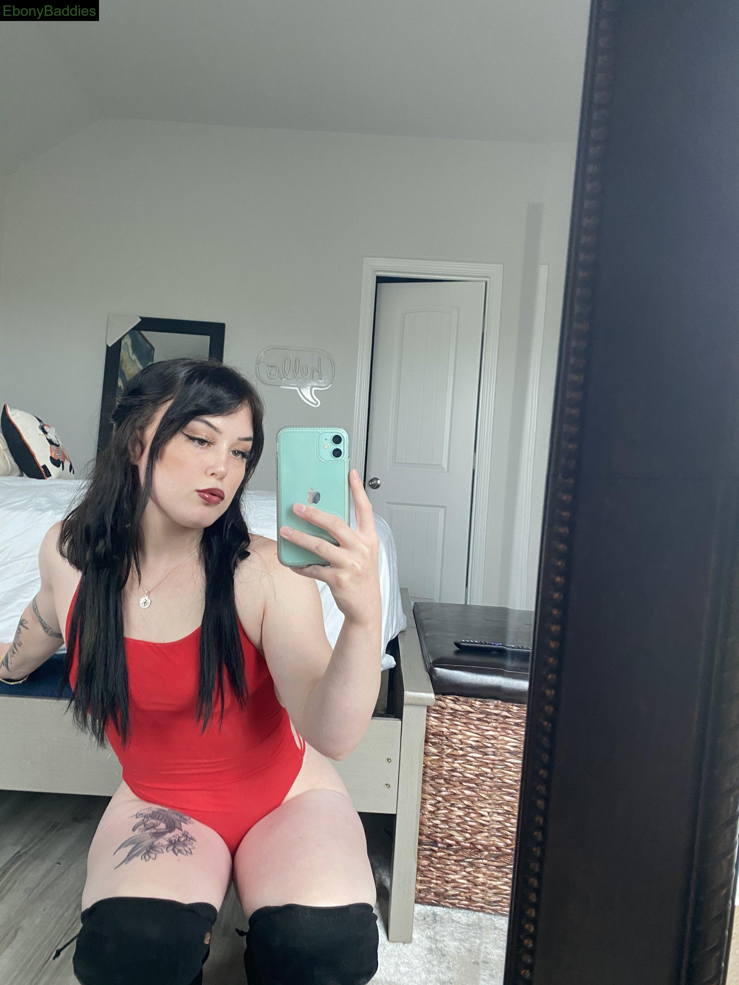 grannyswissss ebony photo 1