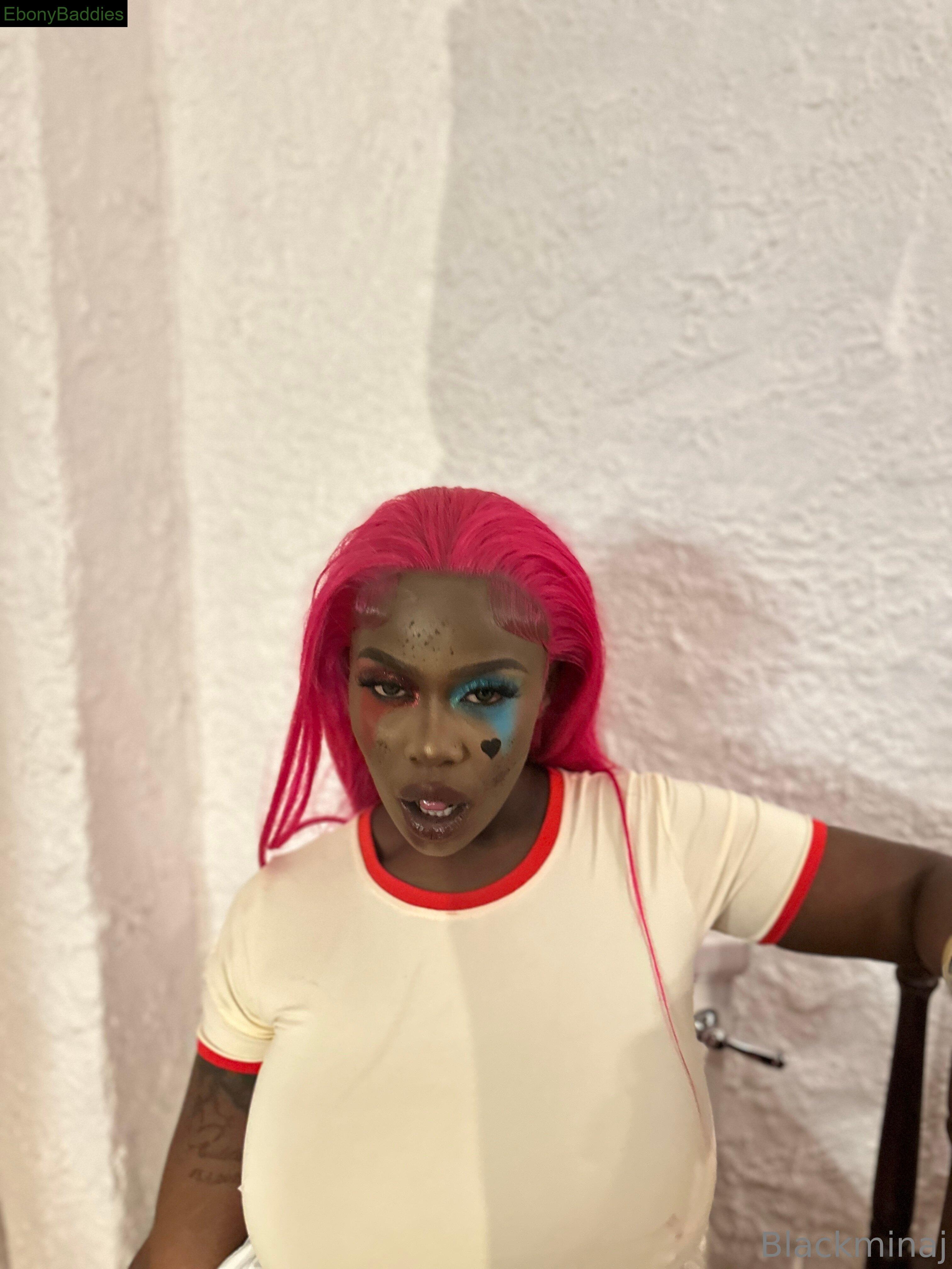 black-minaj ebony photo 18