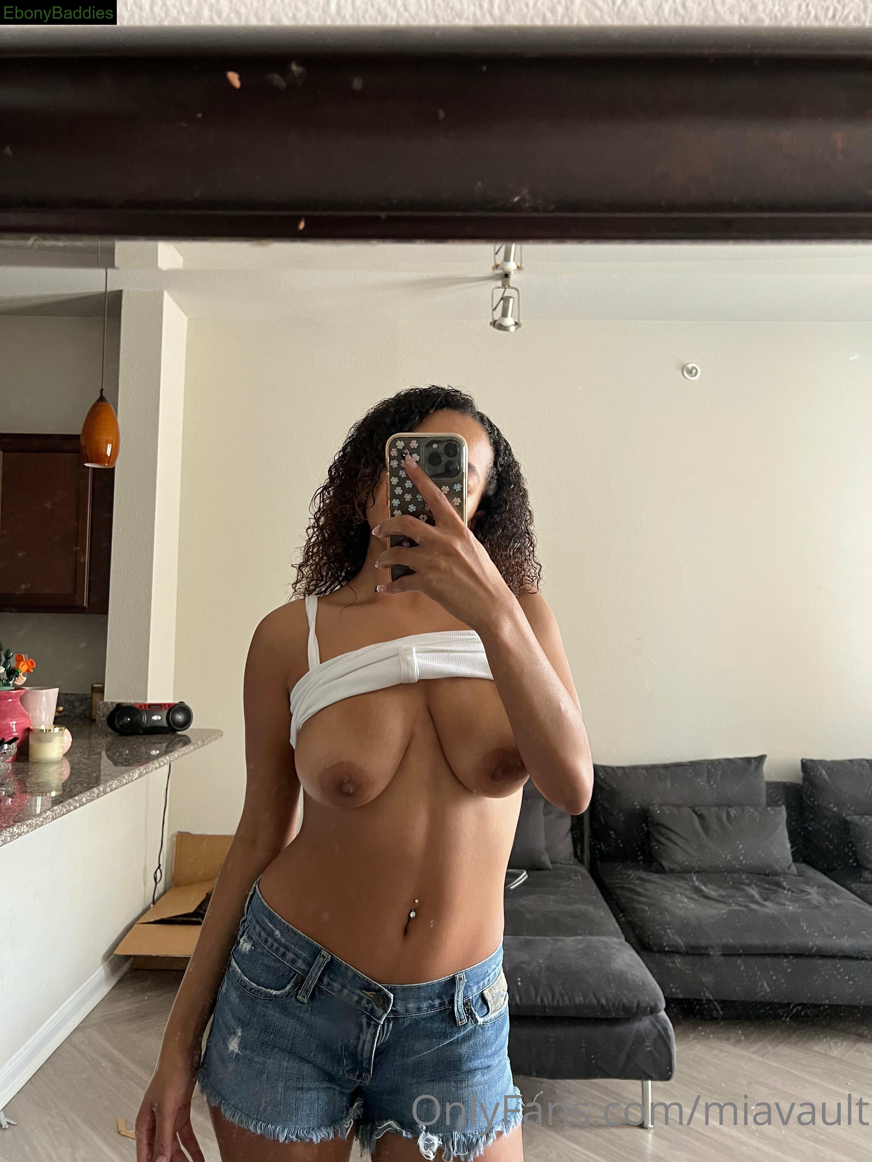 miavault ebony photo 4