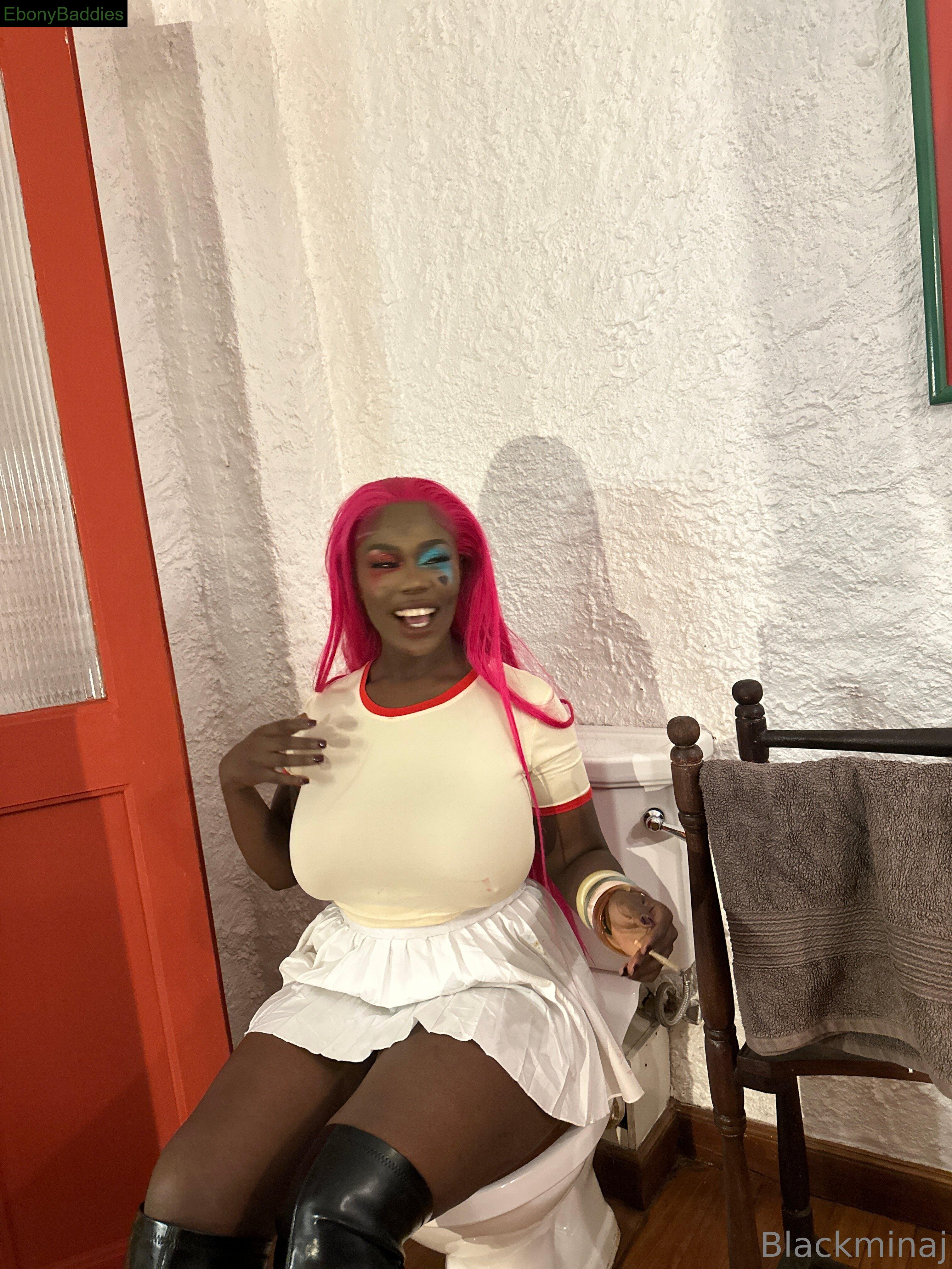 black-minaj ebony photo 16