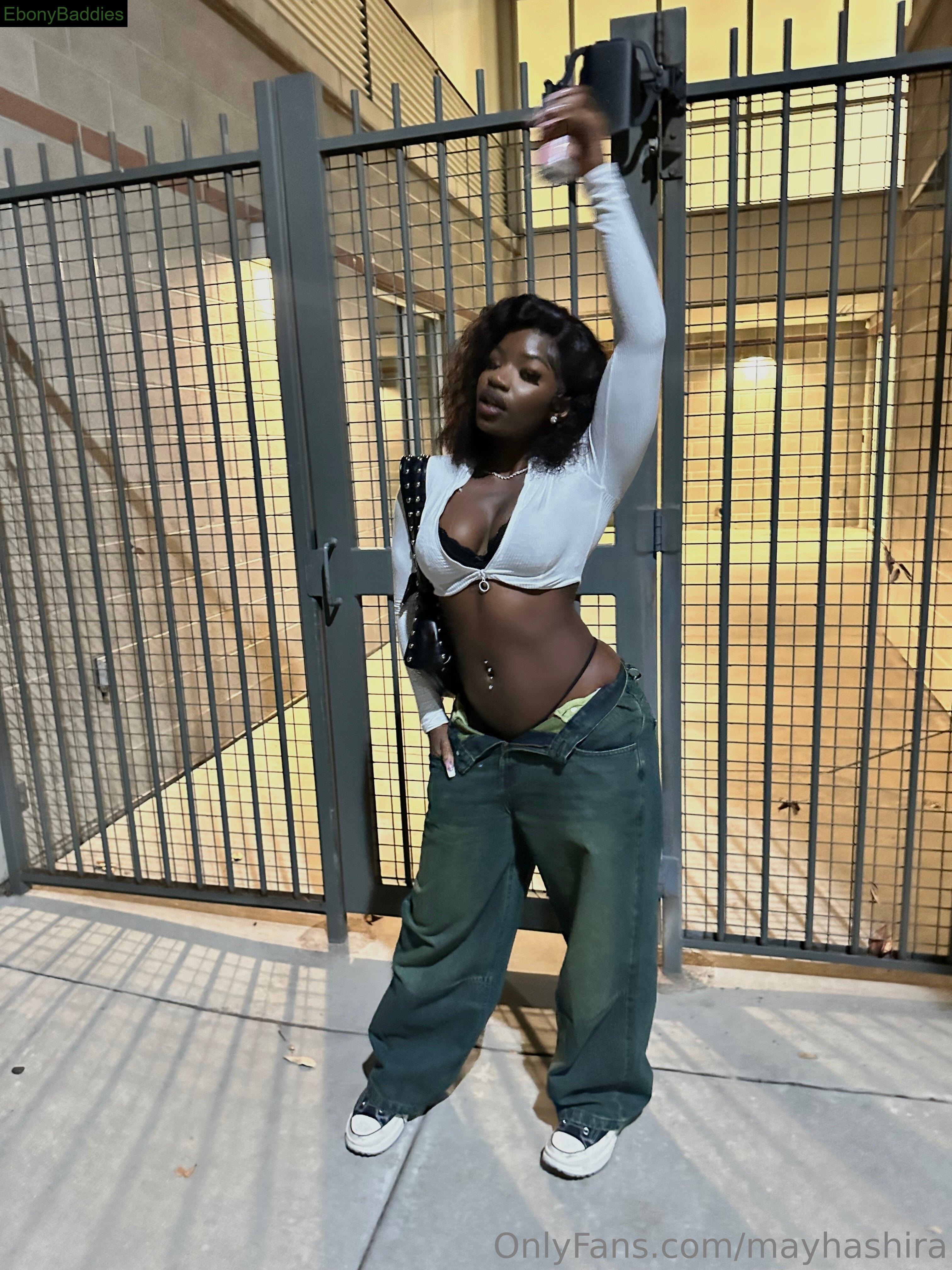 mayhashira ebony photo 9