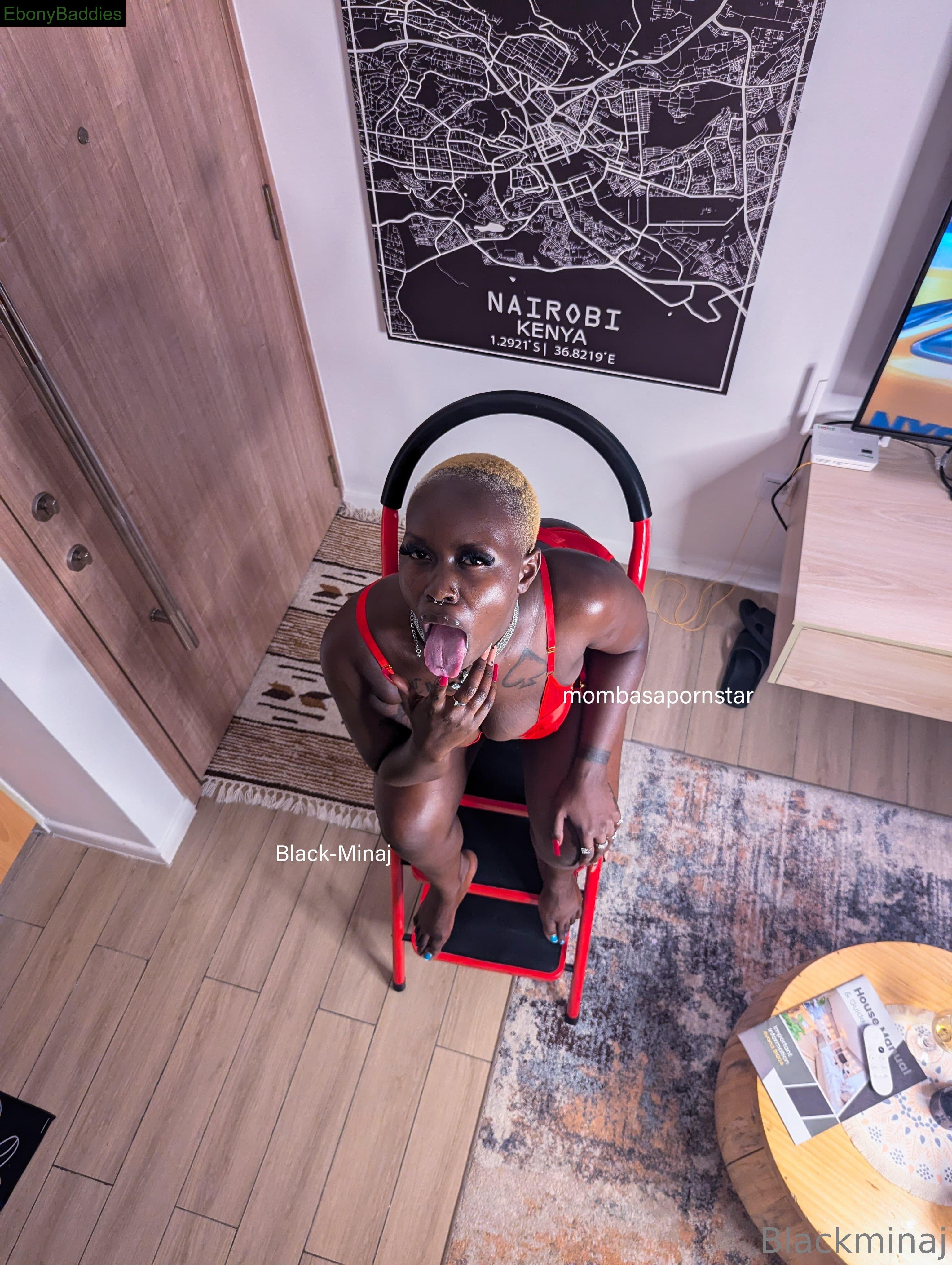 black-minaj ebony photo 3