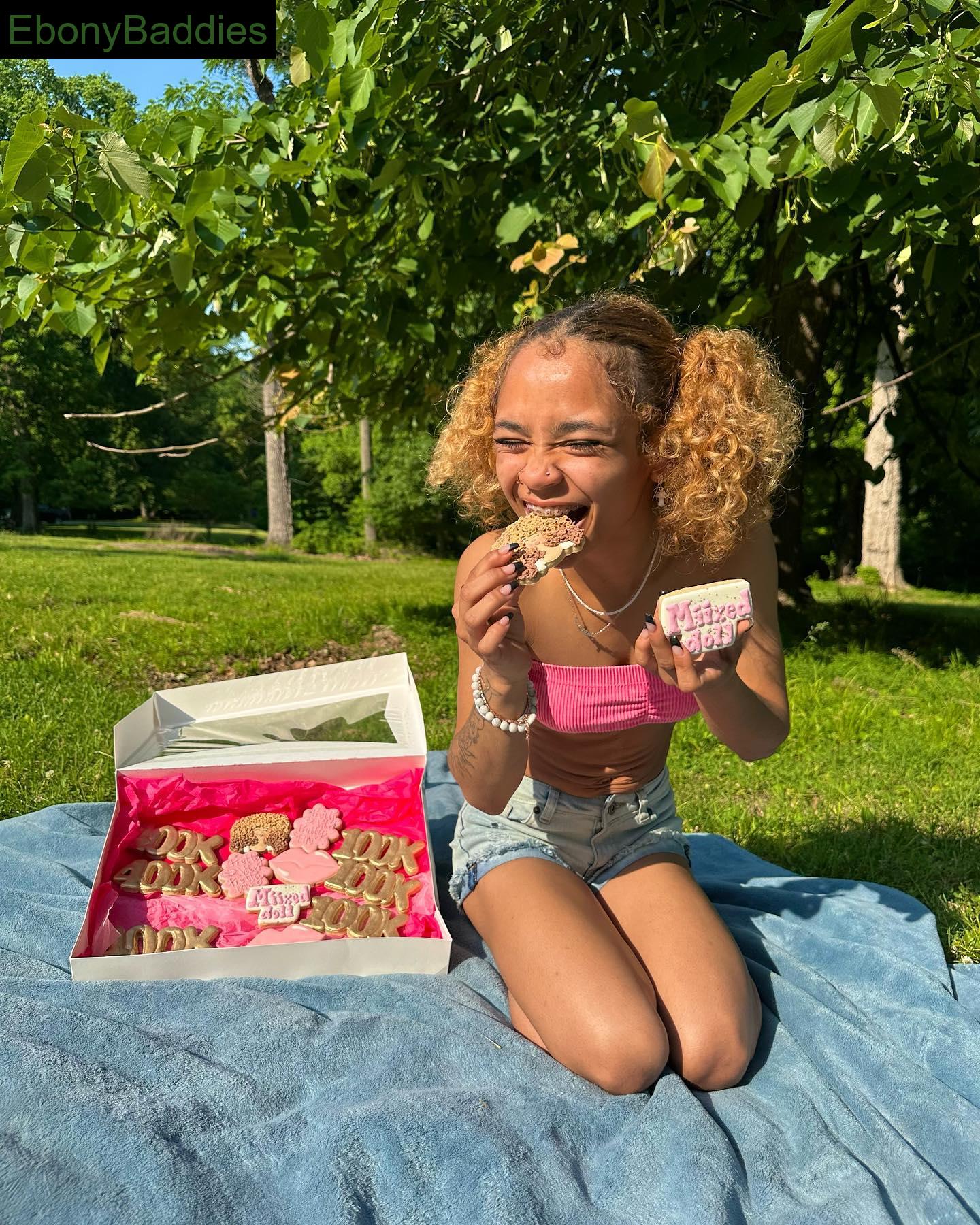 miixeddoll ebony photo 16