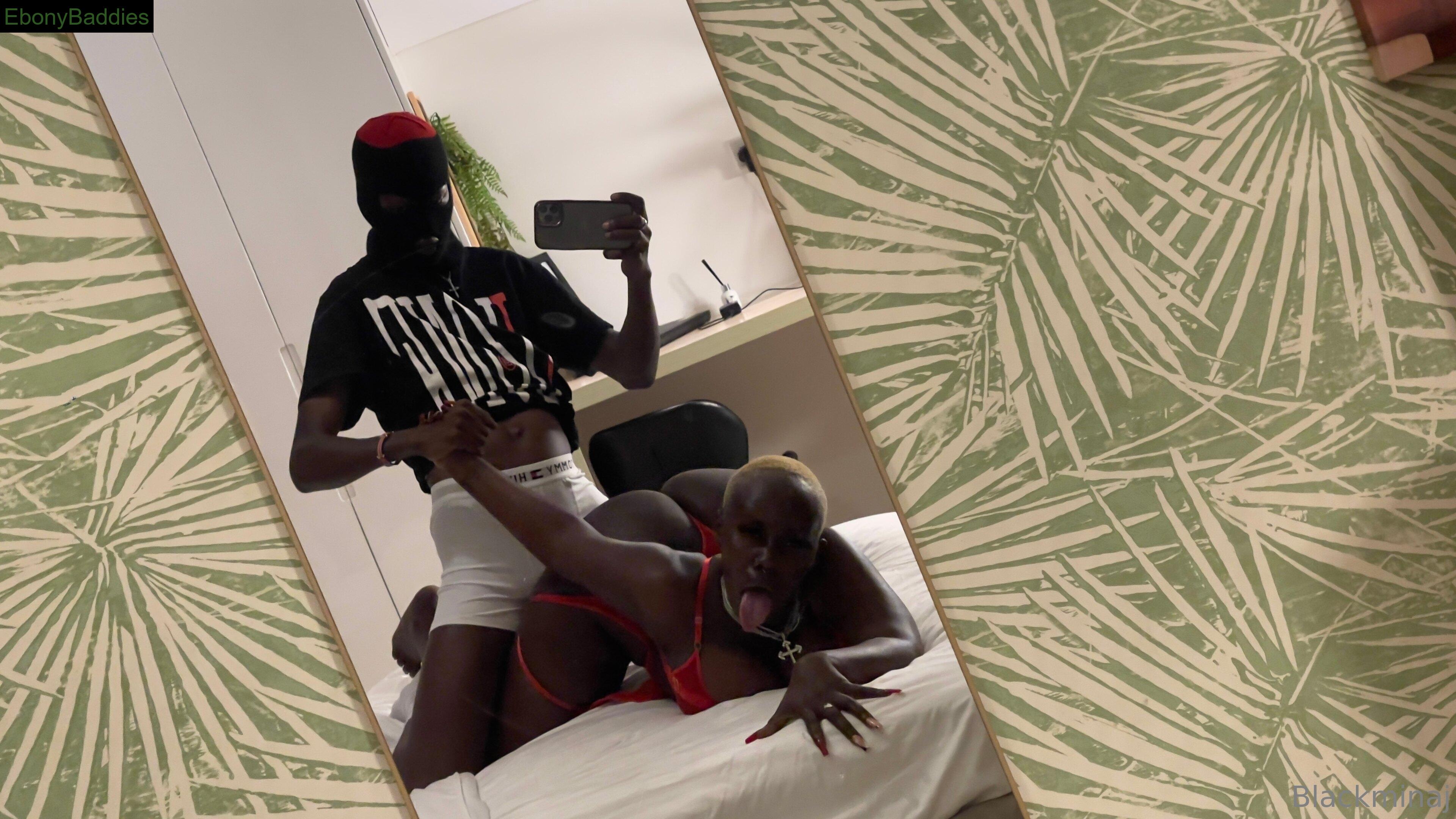 black-minaj ebony photo 22
