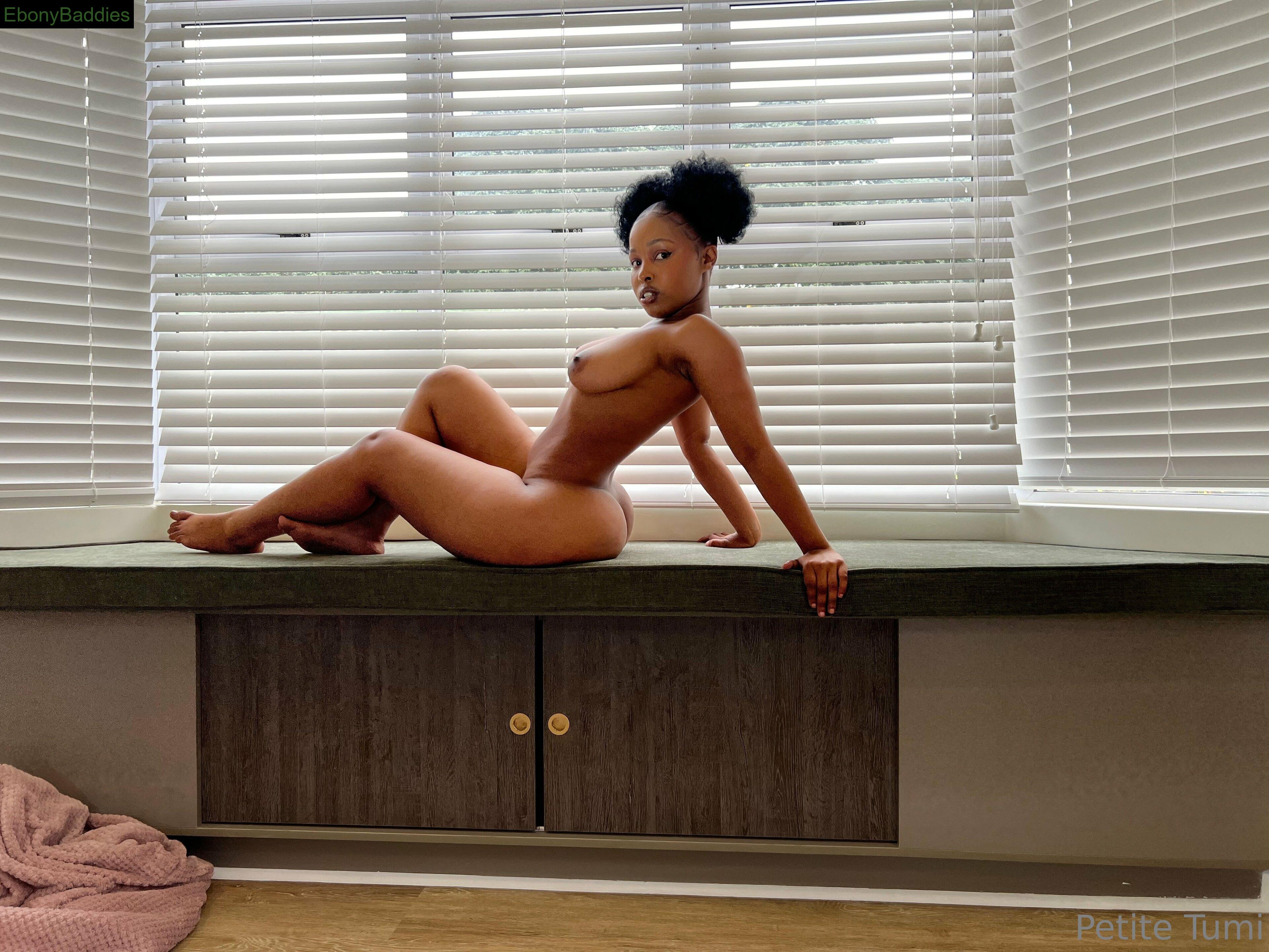 petitetumi ebony photo 19