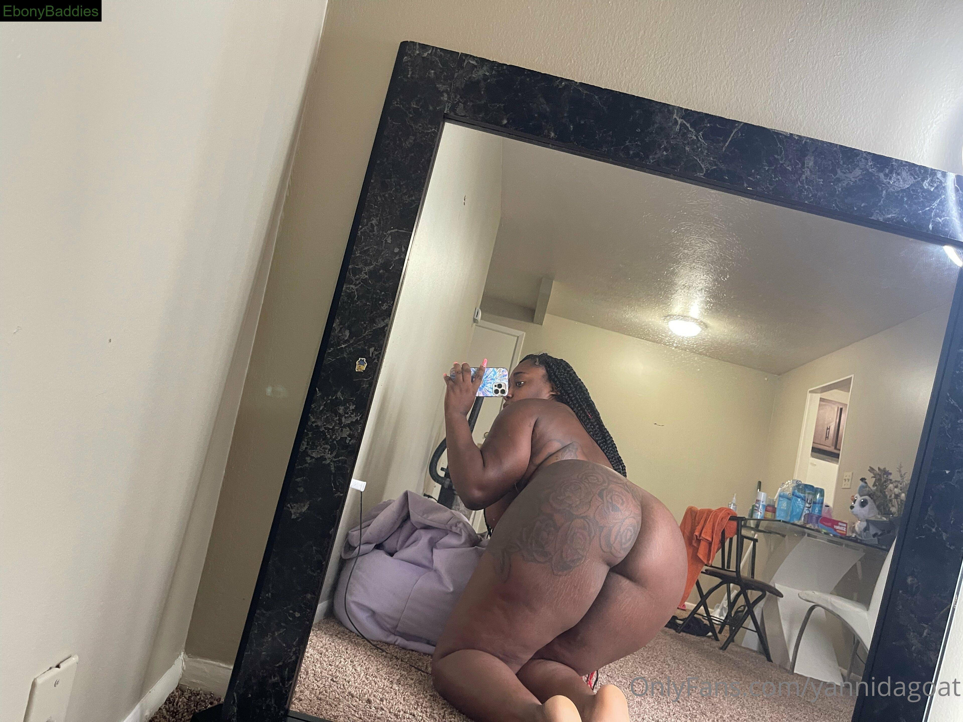 yannidagoat ebony photo 3