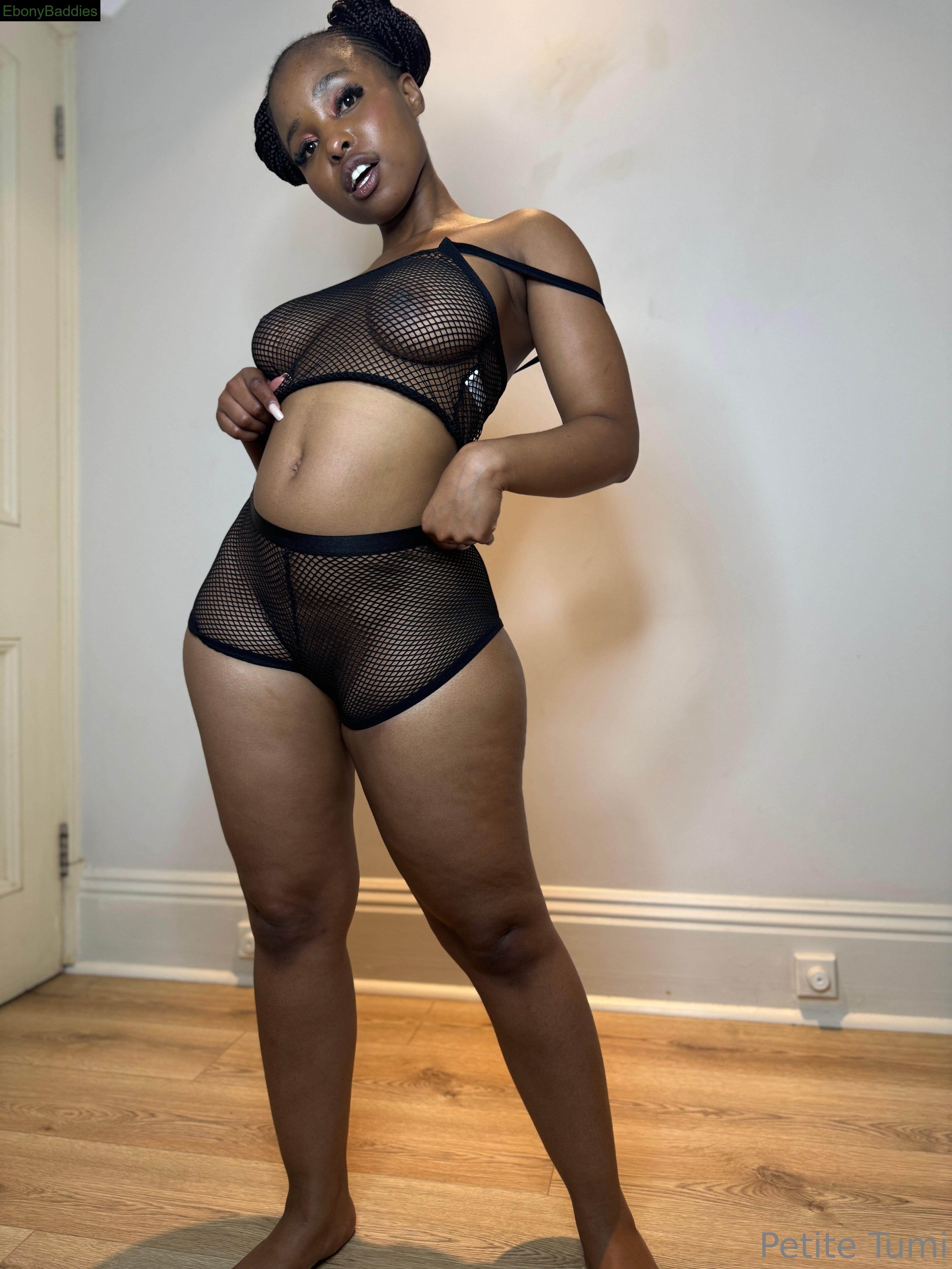 petitetumi ebony photo 2