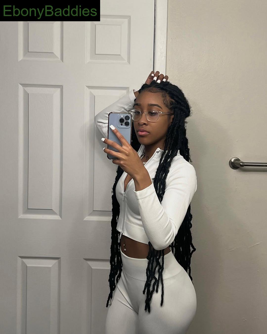 ikandy.a ebony photo 4