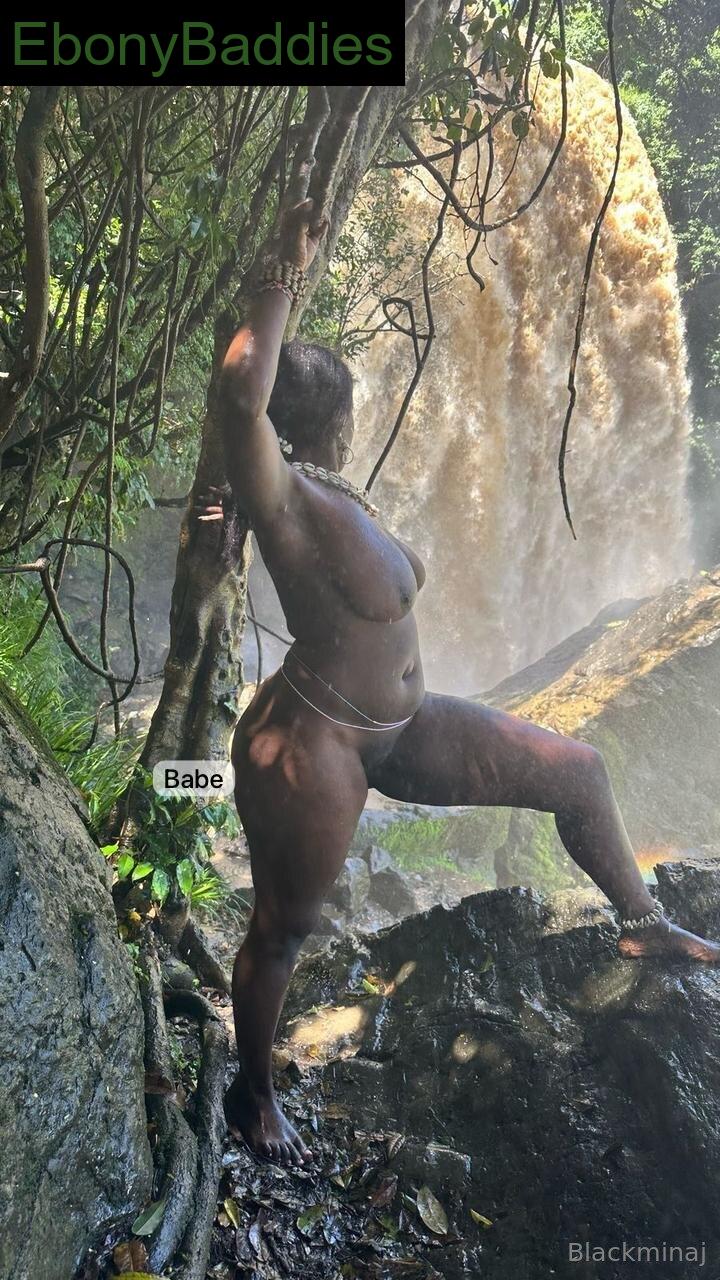 black-minaj ebony photo 16