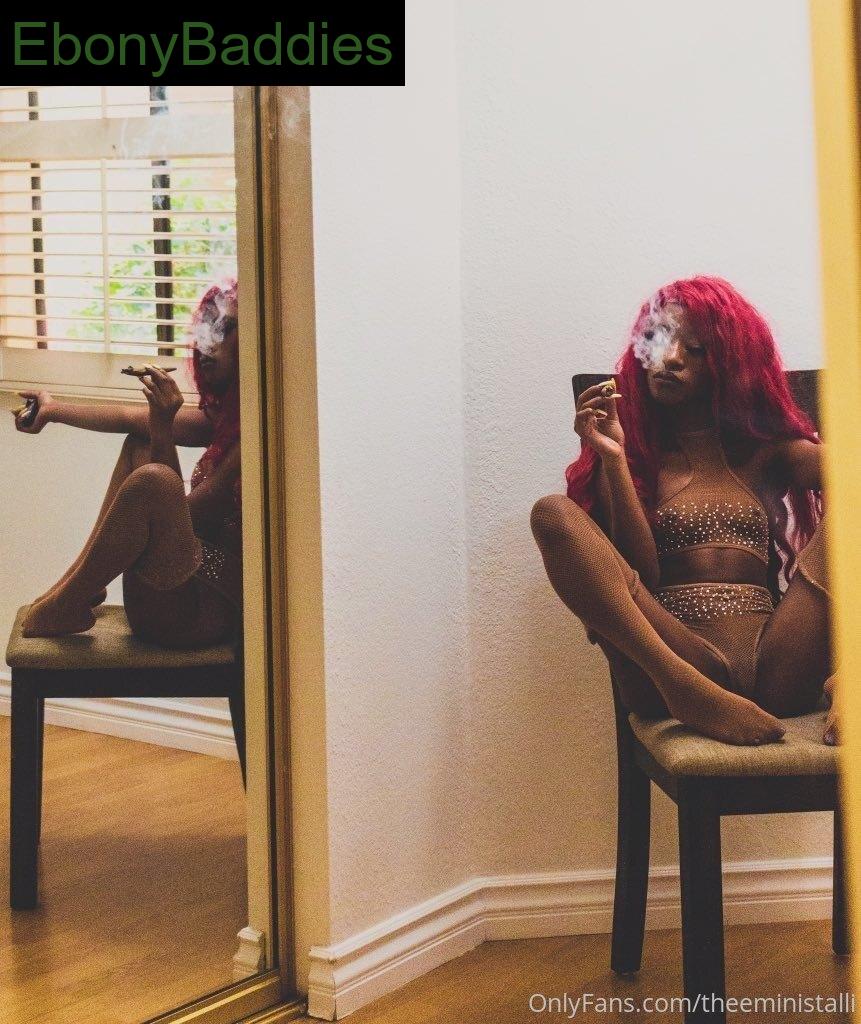 theeministalli ebony photo 2
