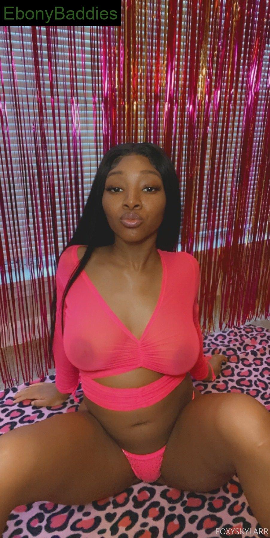 foxyskylarr ebony photo 4