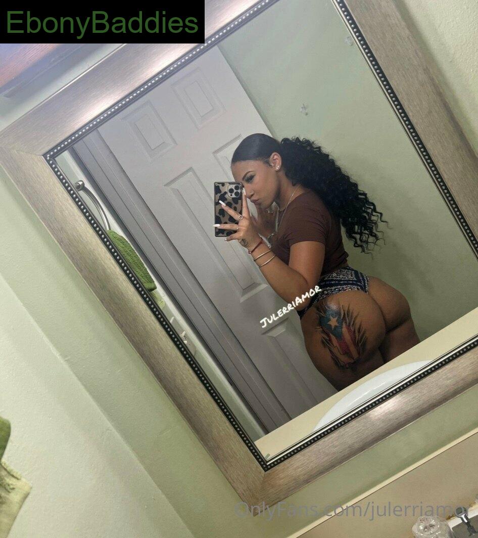 julerriamor ebony photo 22
