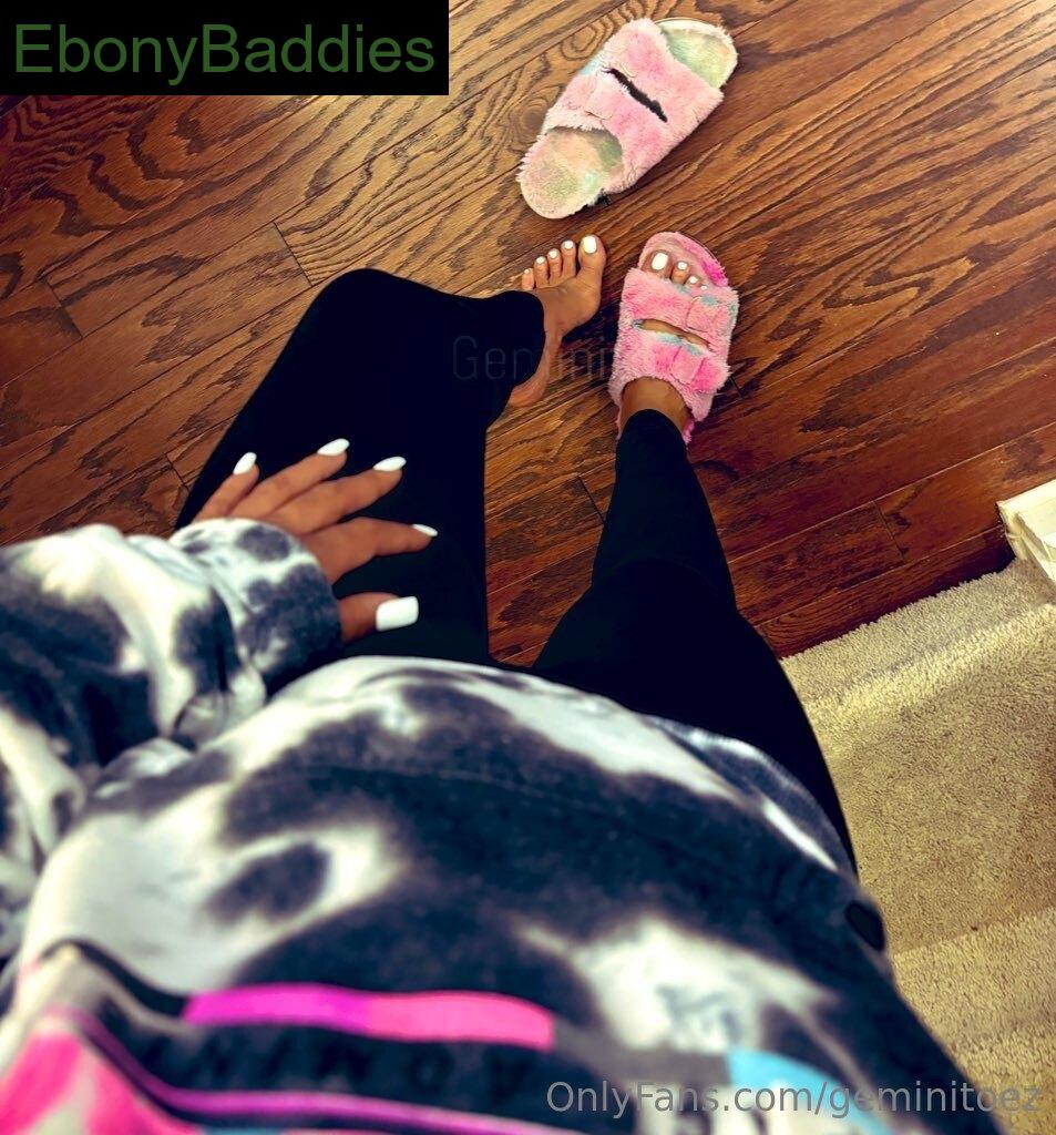 geminitoez ebony photo 1