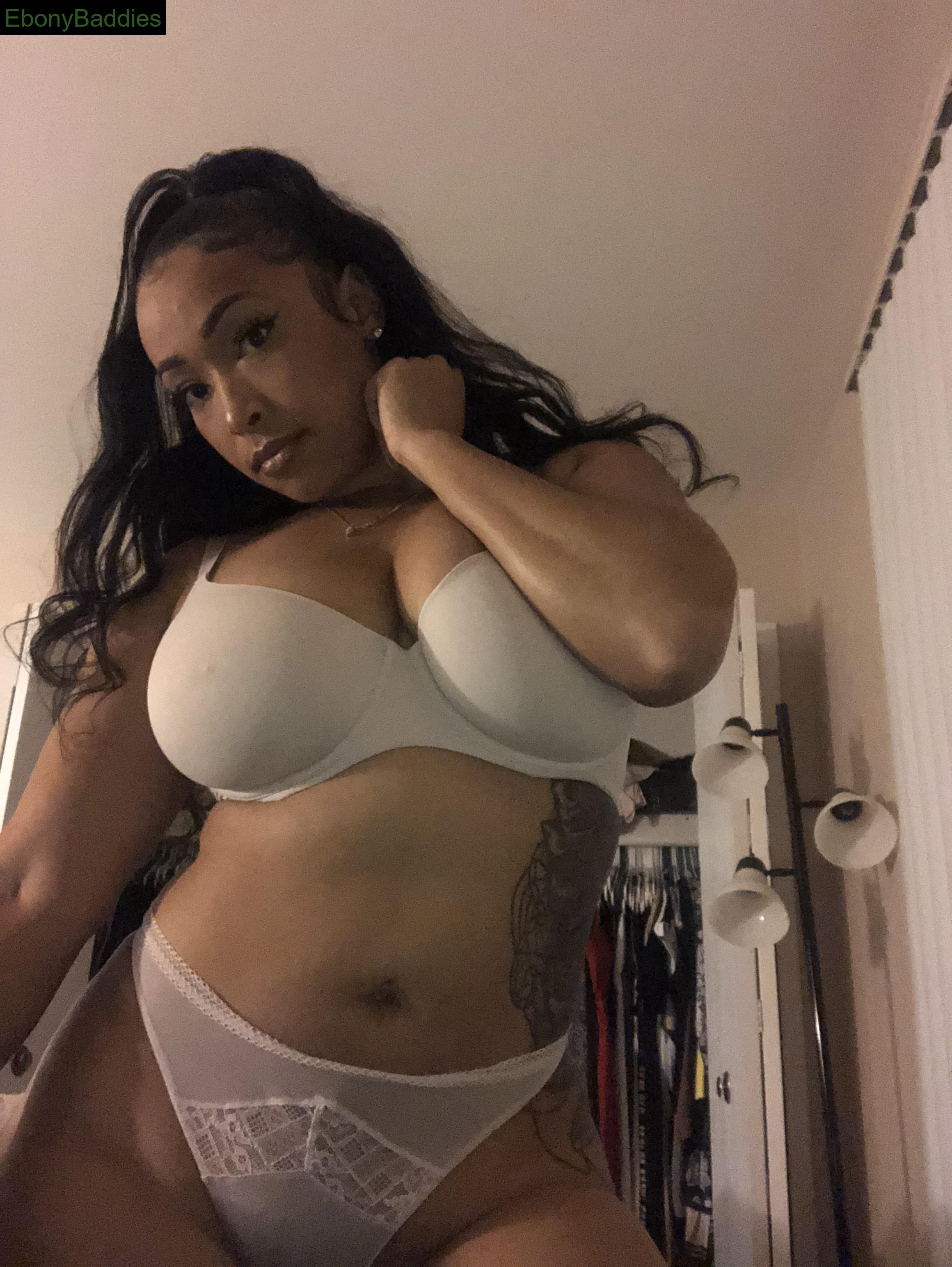 robynbanks ebony photo 1